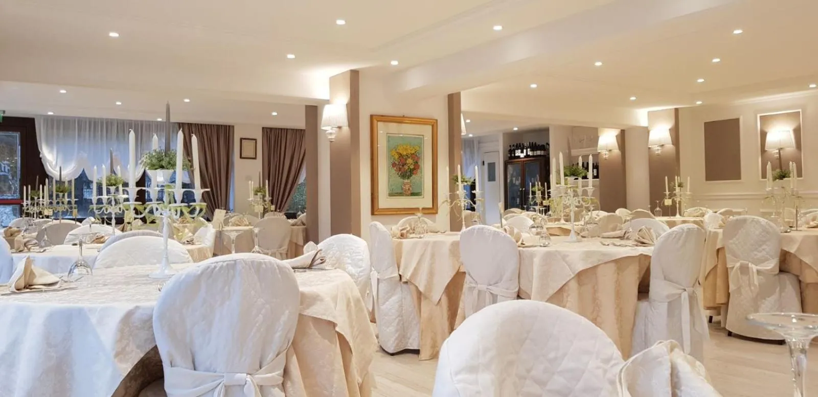 Restaurant/places to eat in Hotel Edelweiss
