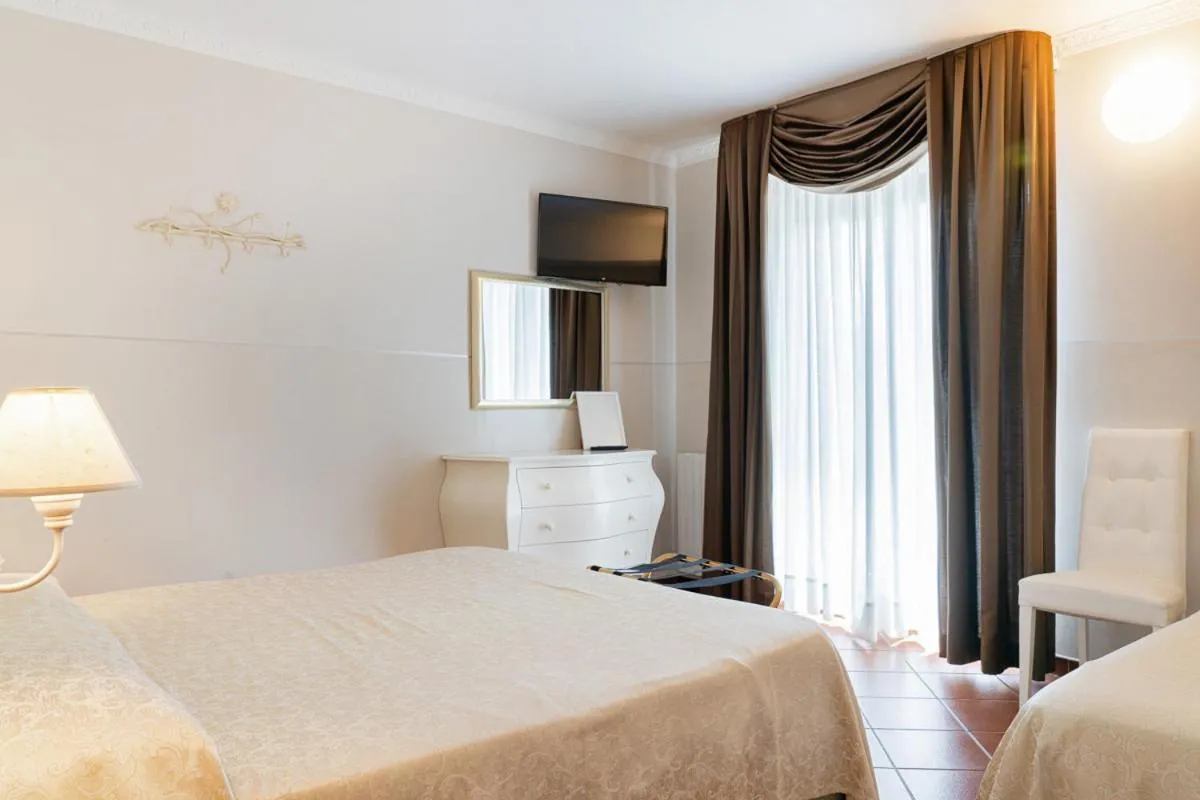 Bed in Hotel Edelweiss