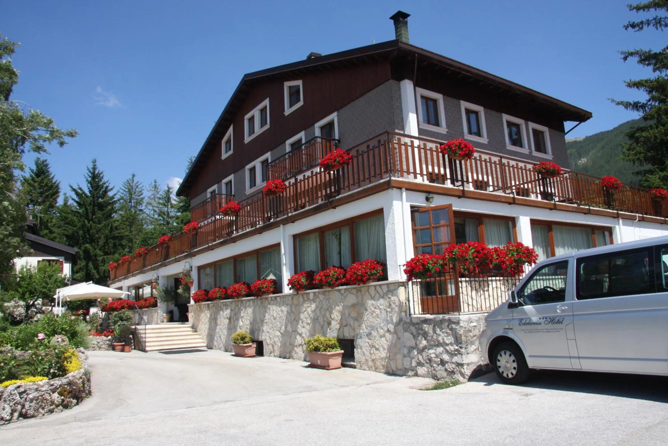 Street view in Hotel Edelweiss