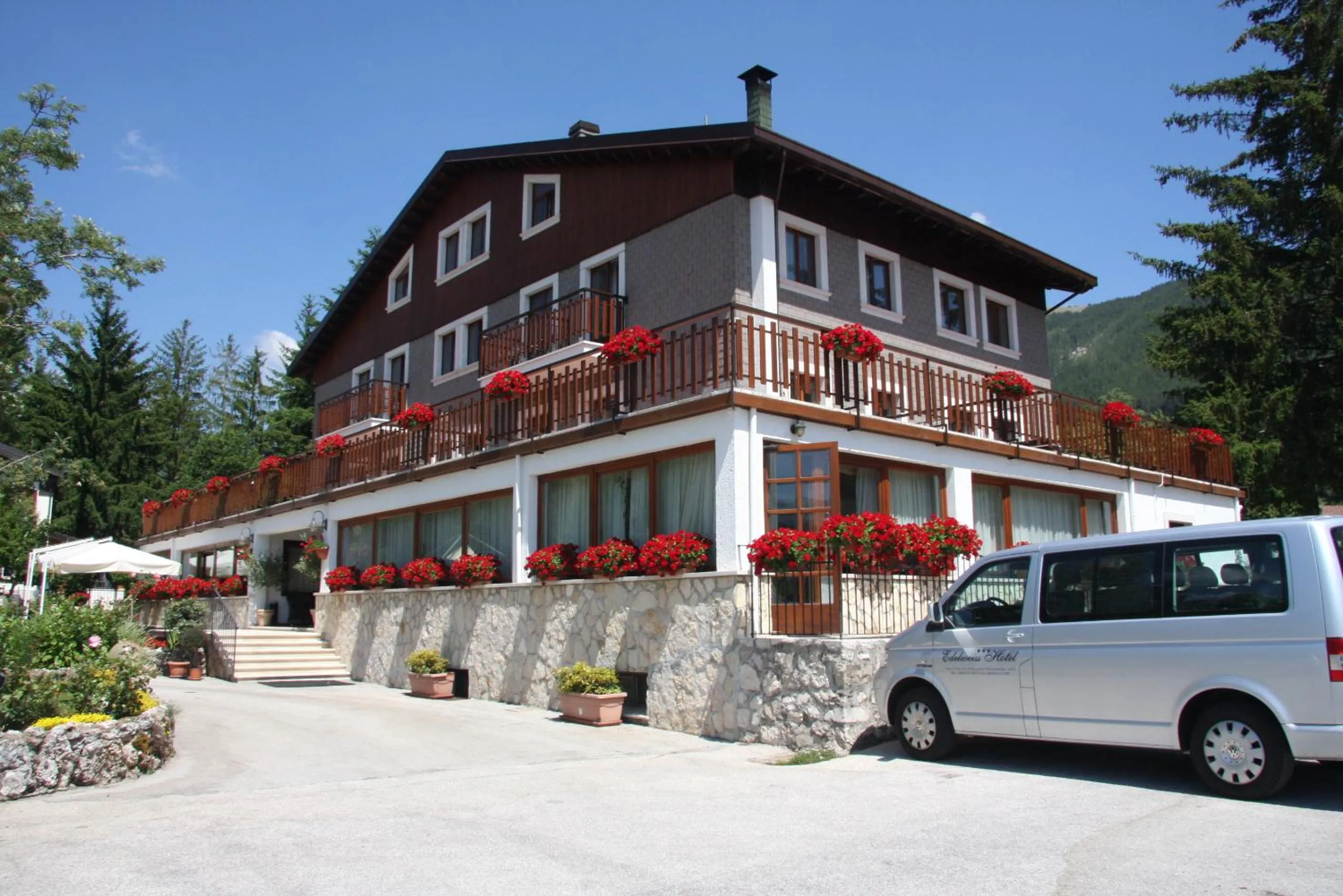 Garden in Hotel Edelweiss