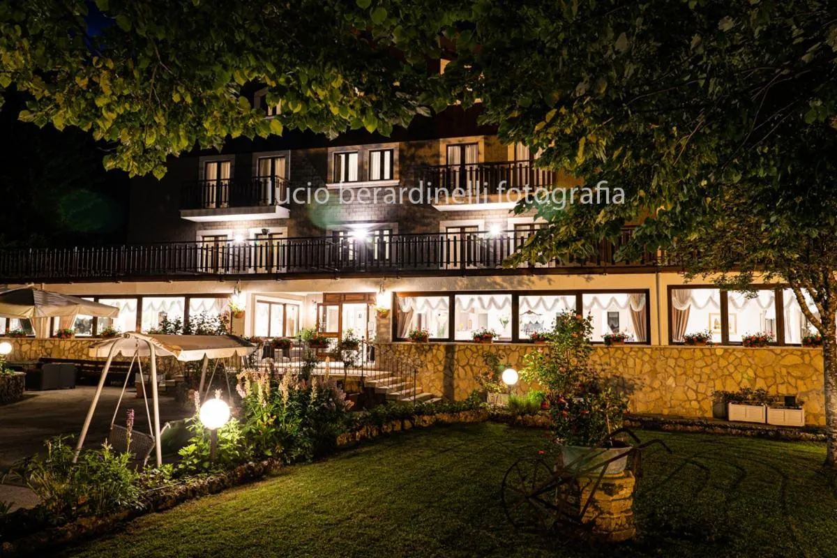 Summer in Hotel Edelweiss