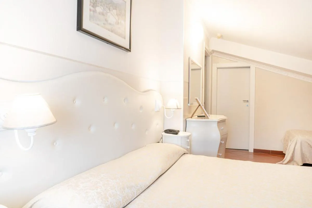 Bed in Hotel Edelweiss