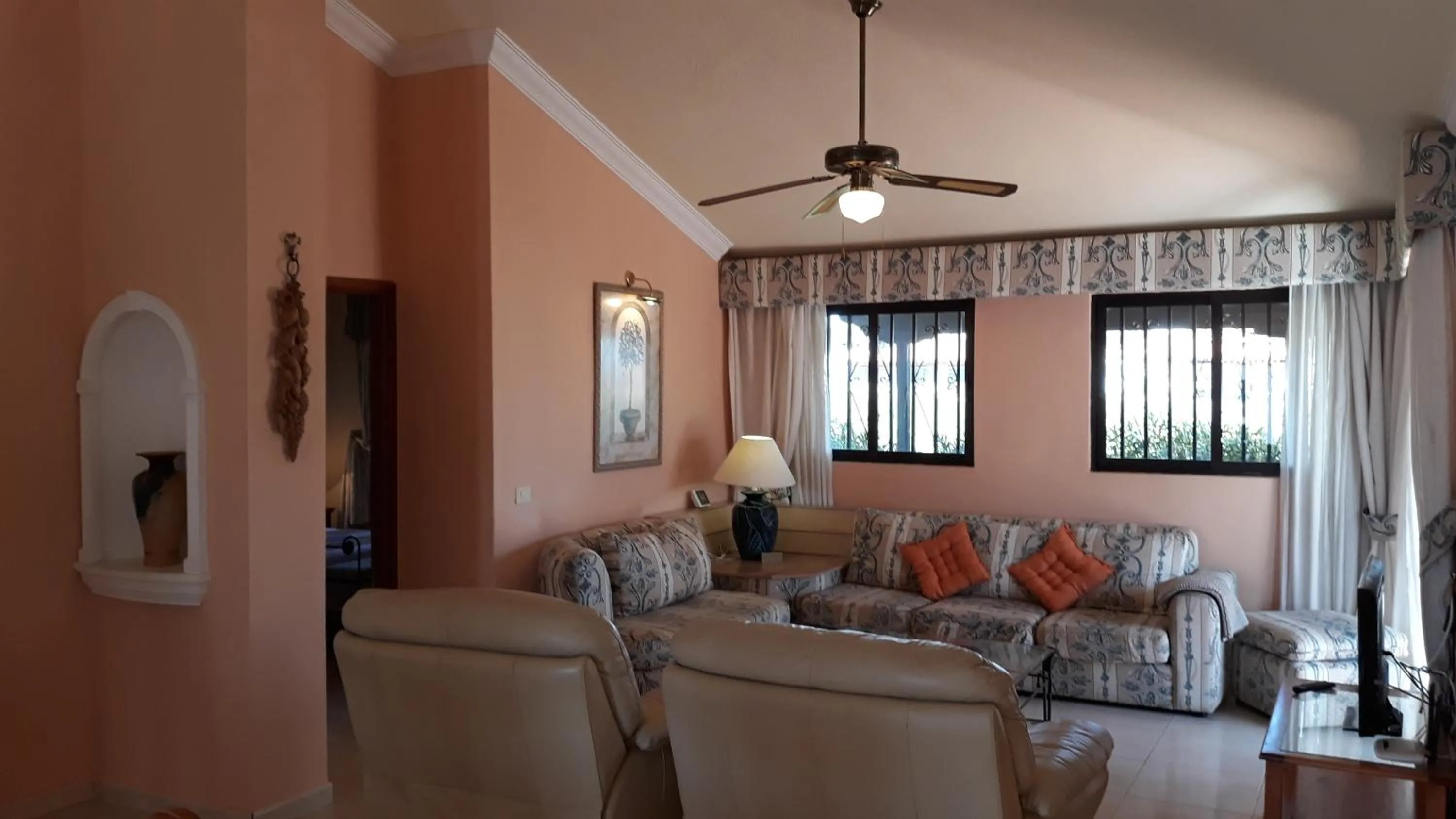 Living room in La Quinta Villas