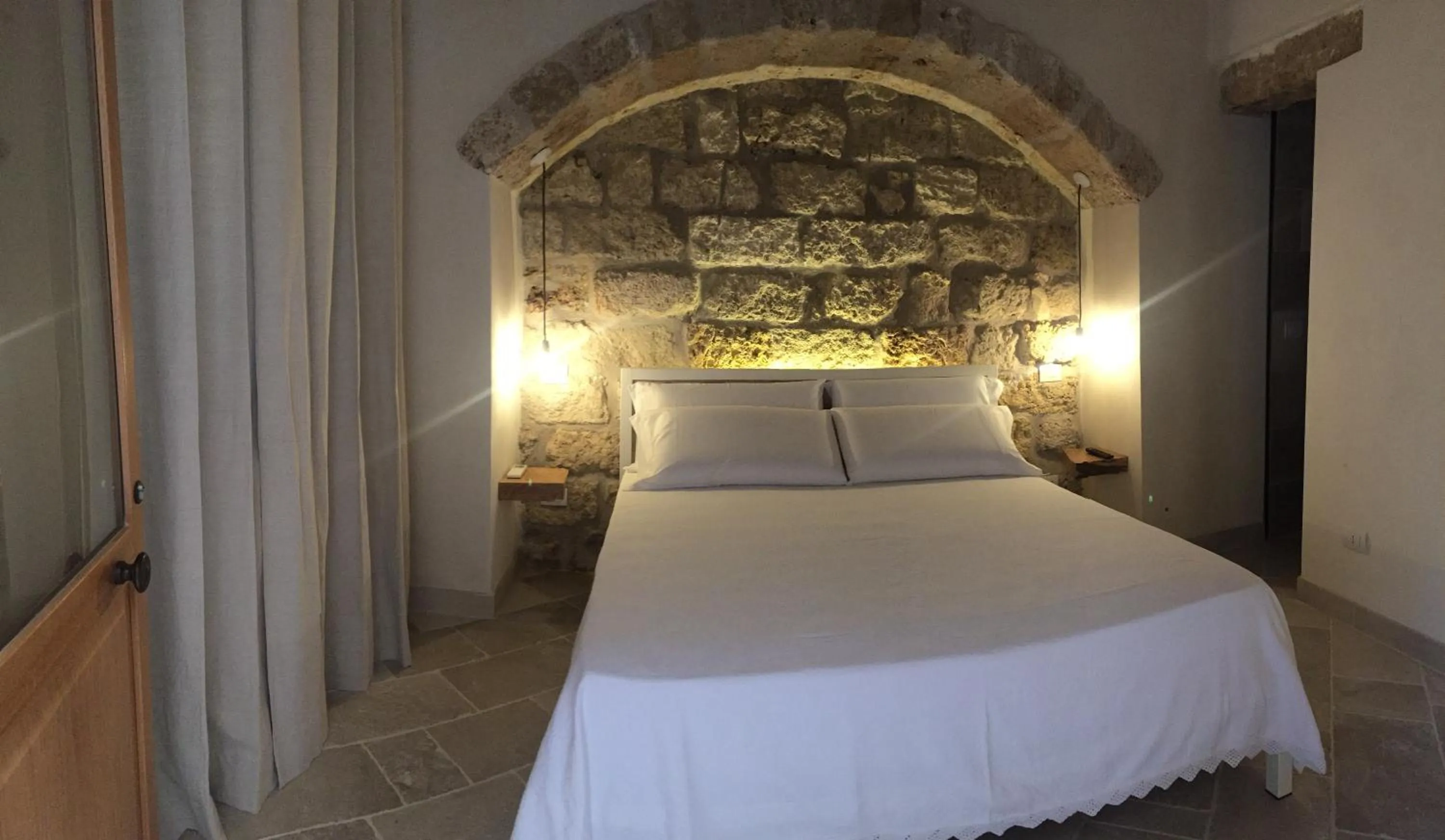 Bed in Suite Cavour B&B