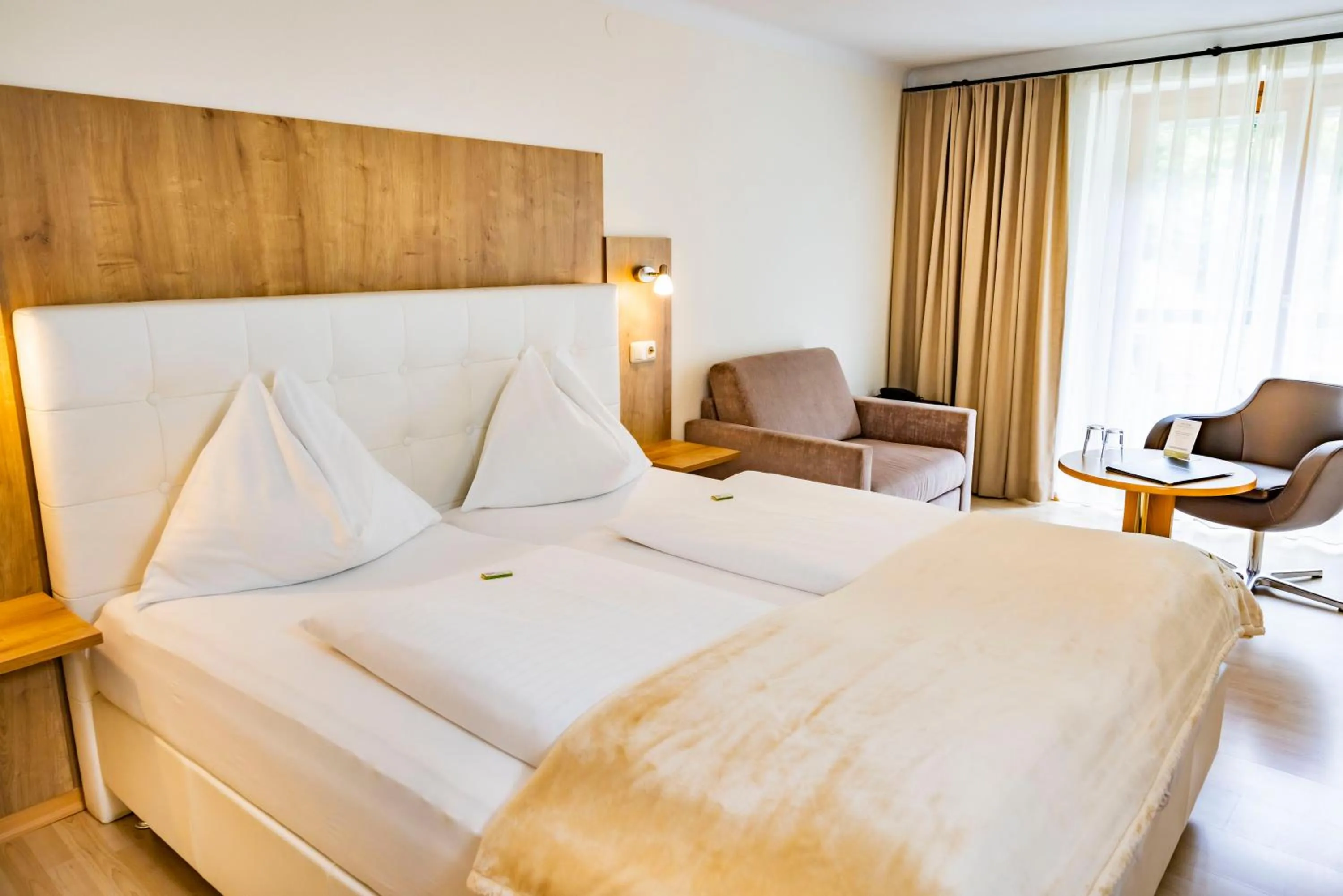 Photo of the whole room, Bed in Der Thaller - Wirtshaus - Restaurant - Hotel