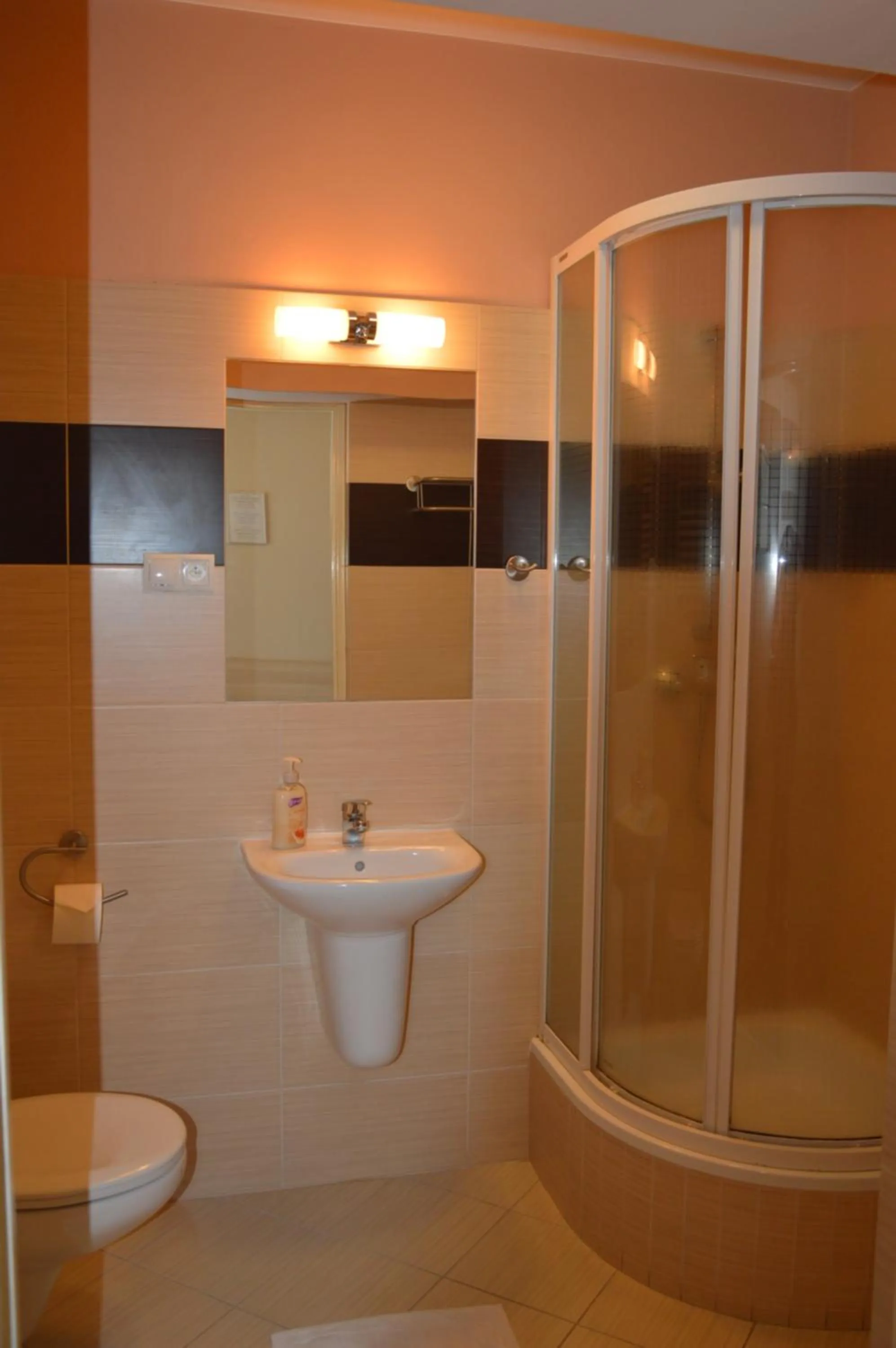 Shower in Pokoje Gościnne Centrum Kultury Prawosławnej