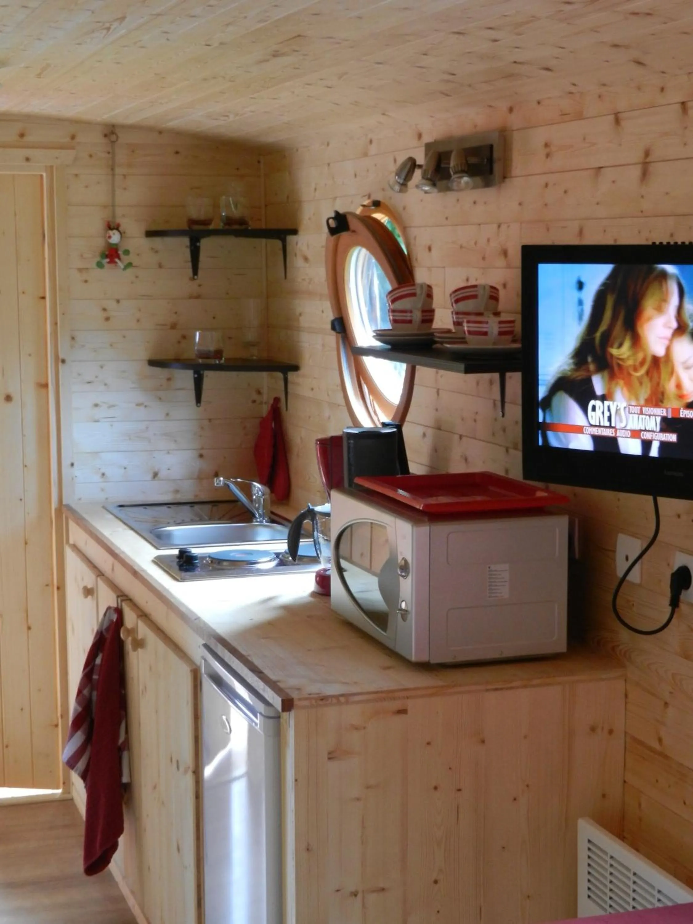 Kitchen or kitchenette in B&B Le 'Ti 'Bou de Refuge