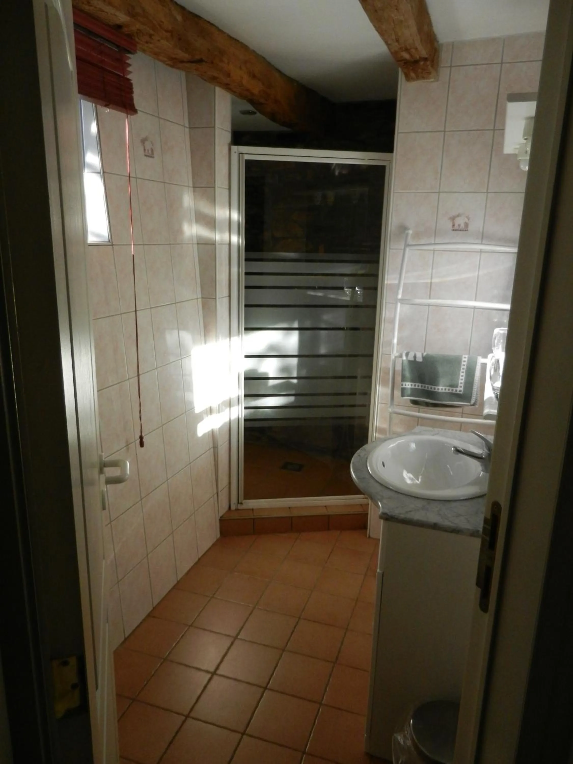 Shower in B&B Le 'Ti 'Bou de Refuge