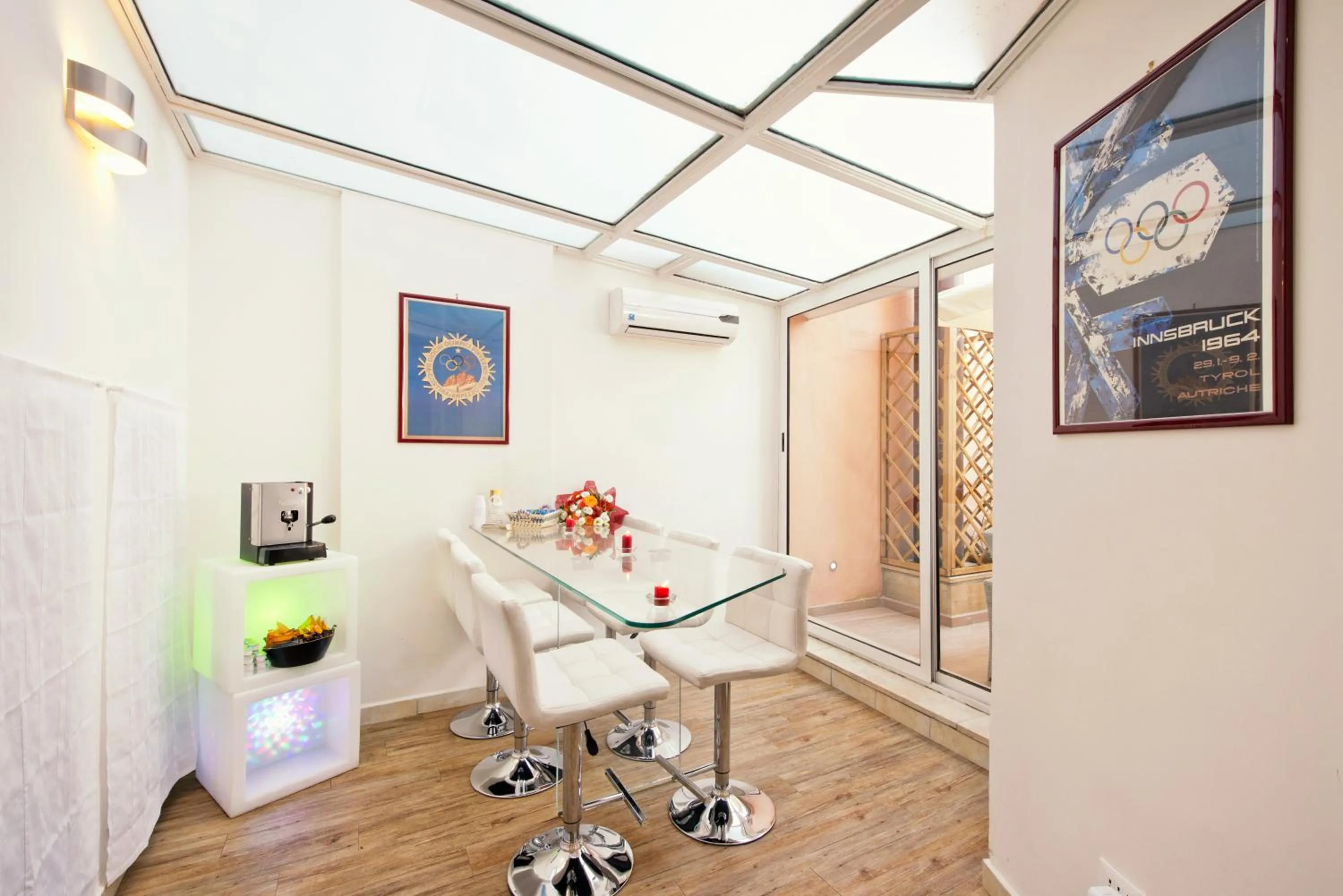 Lounge or bar in Vaticano84