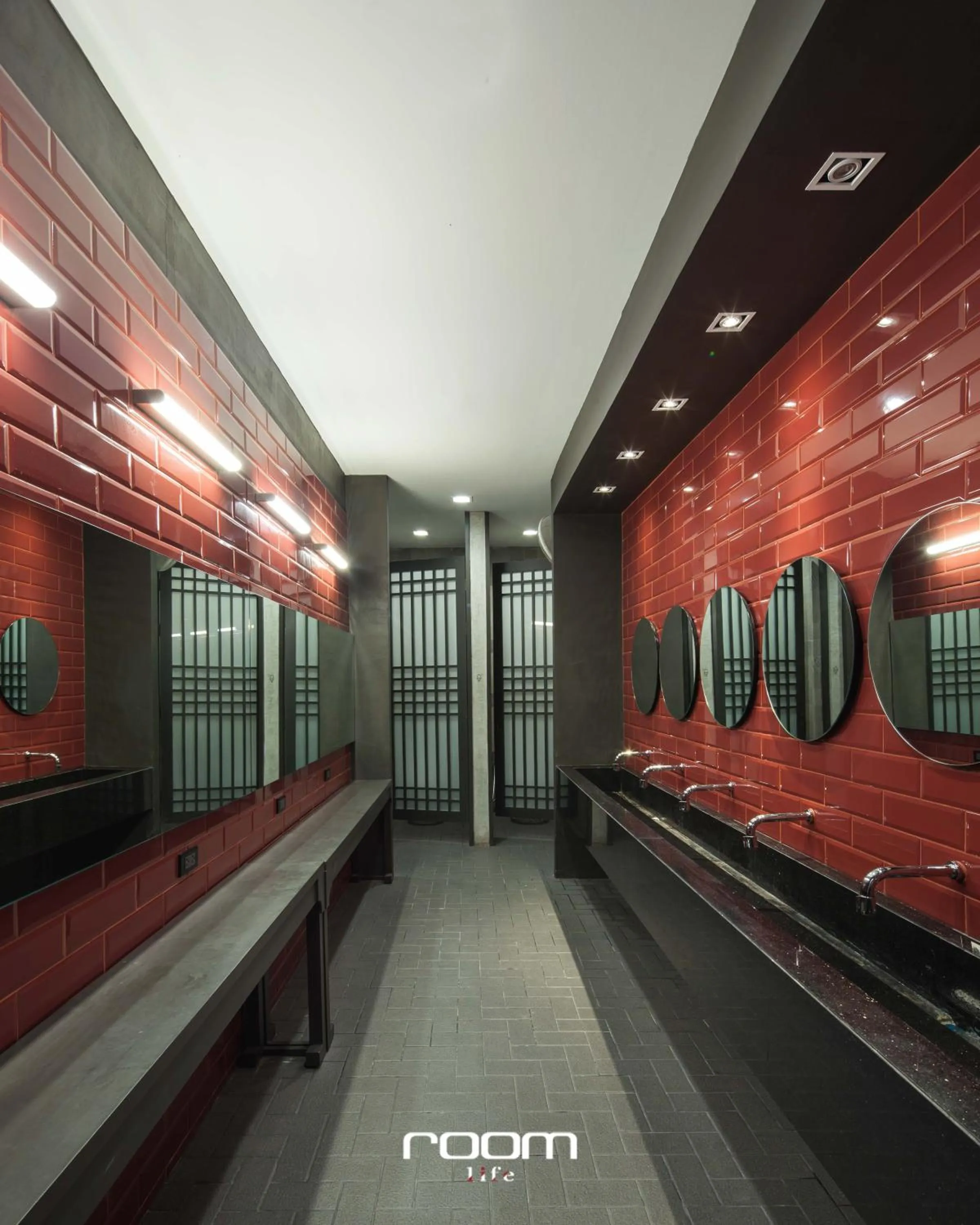 Bathroom in Luk Hostel