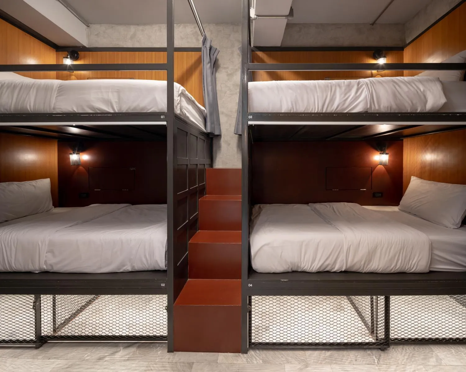 bunk bed, Bed in Luk Hostel