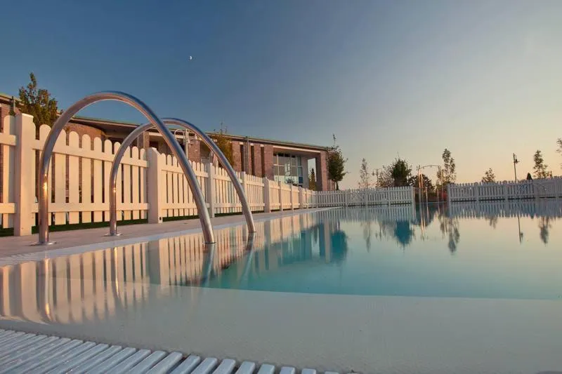Pool view in Chianti Village Morrocco