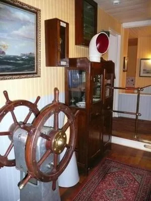 Decorative detail in Hôtel Kermor