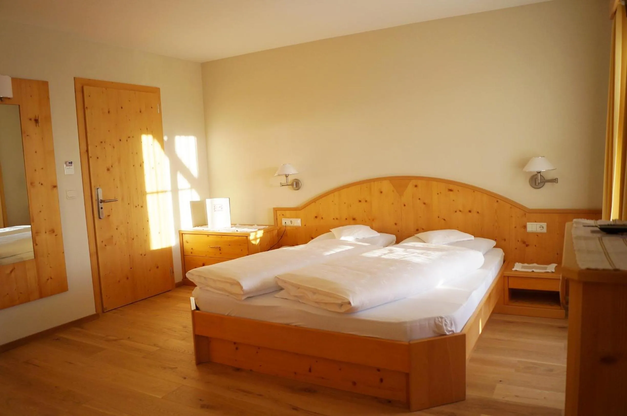 Photo of the whole room, Bed in Hotel Laurin