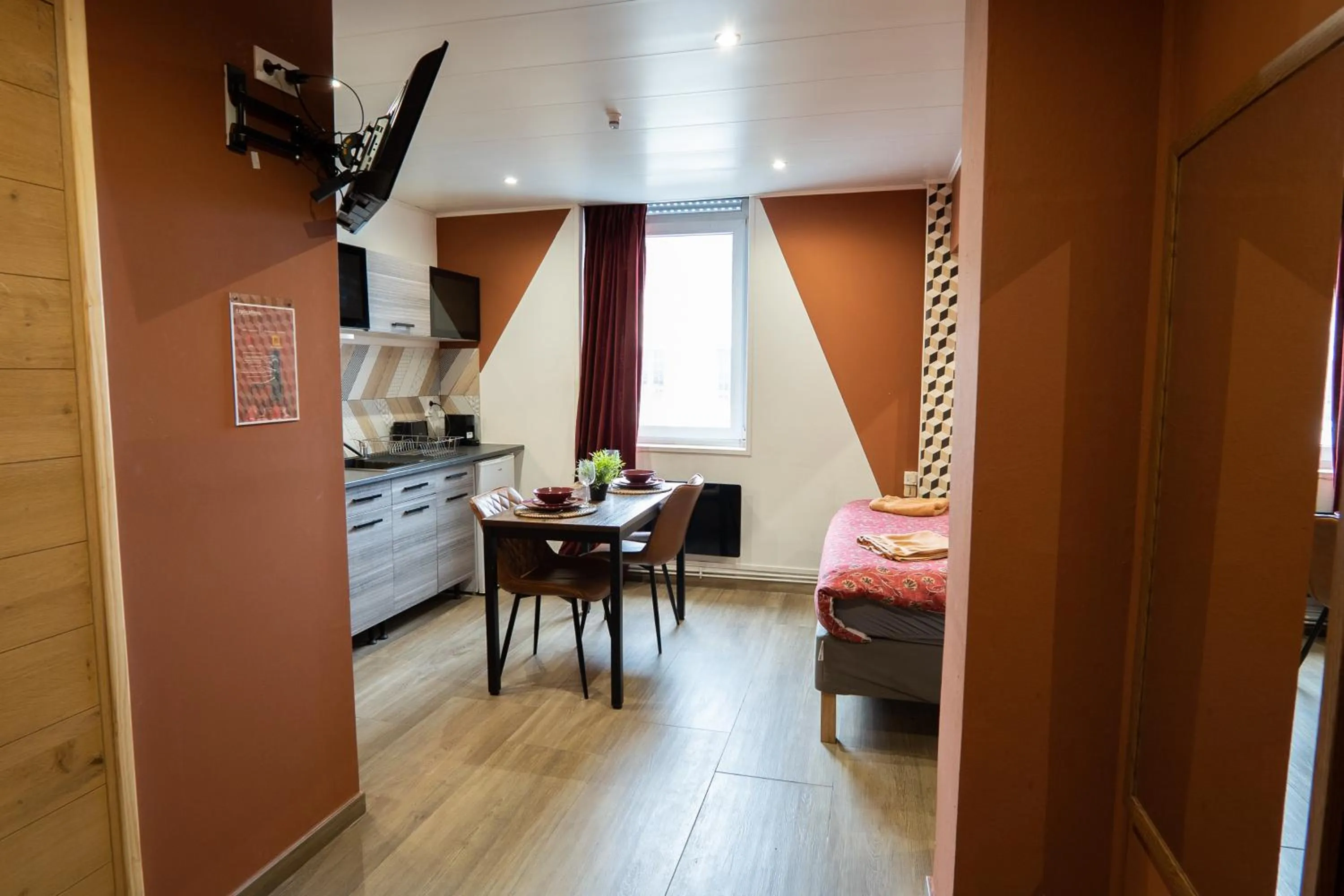 Photo of the whole room in Capstay Color Valenciennes & Netflix