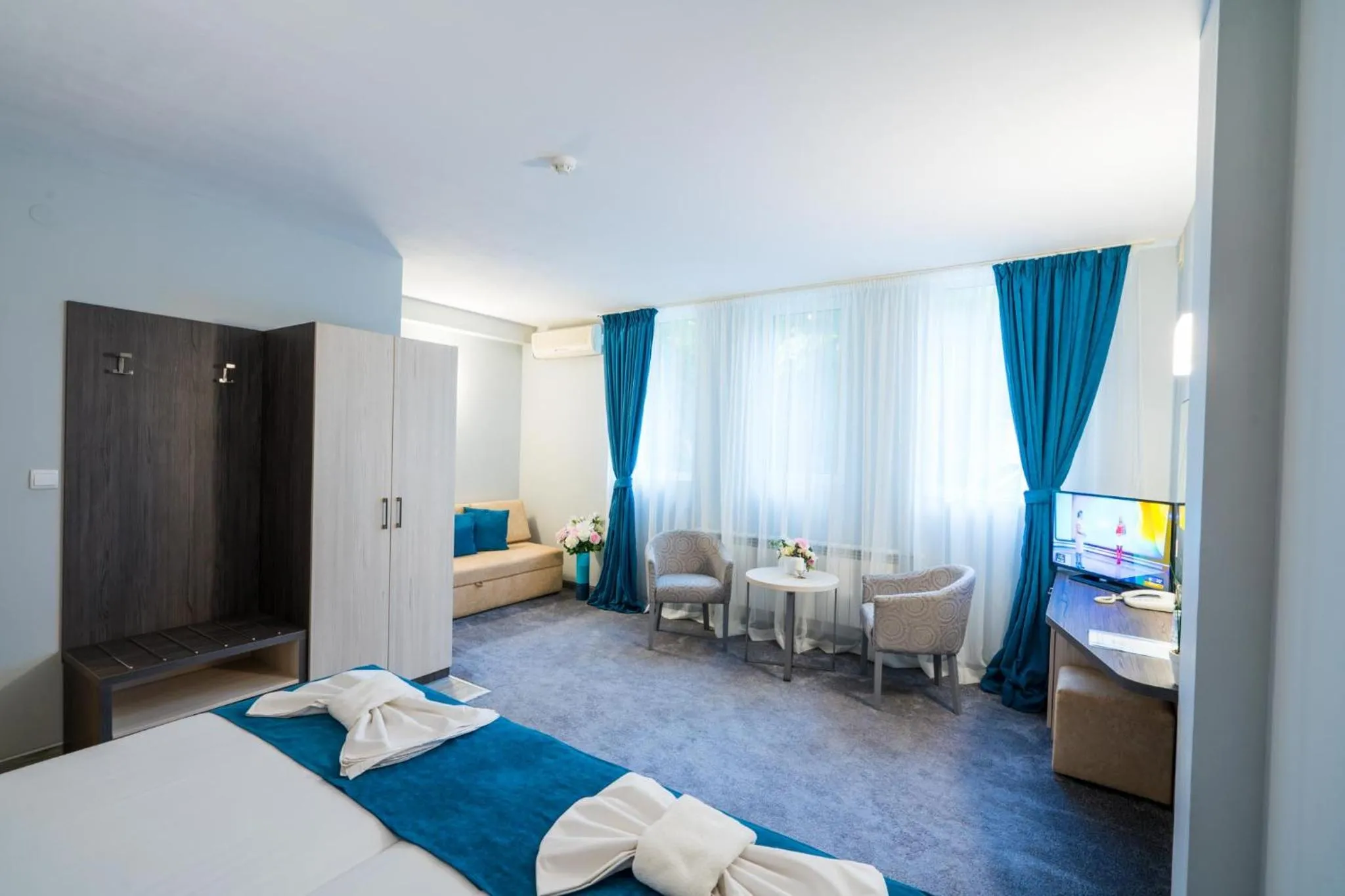 Photo of the whole room, Bed in Family Park Hotel Kyoshkove