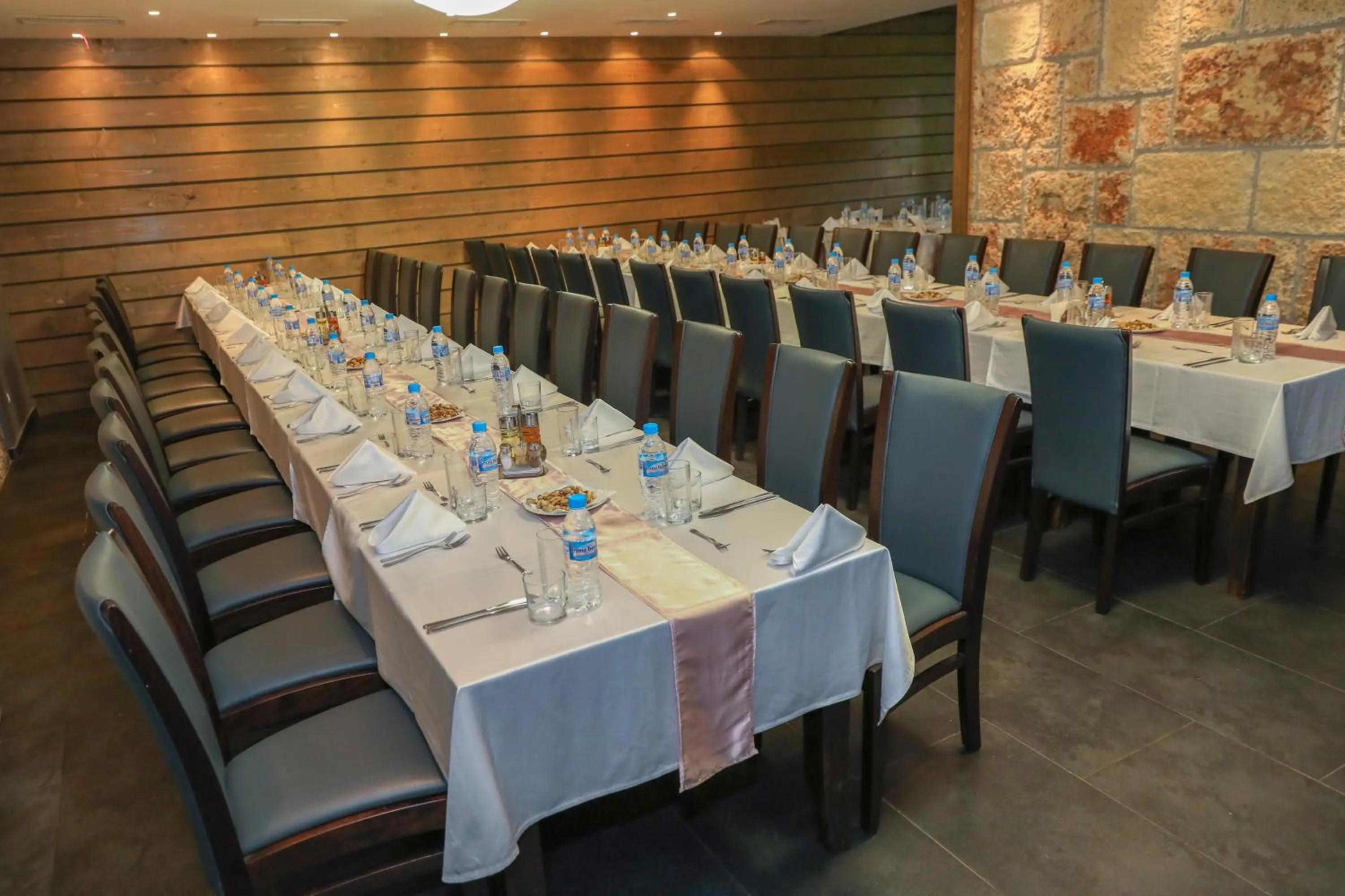Restaurant/places to eat in Family Park Hotel Kyoshkove