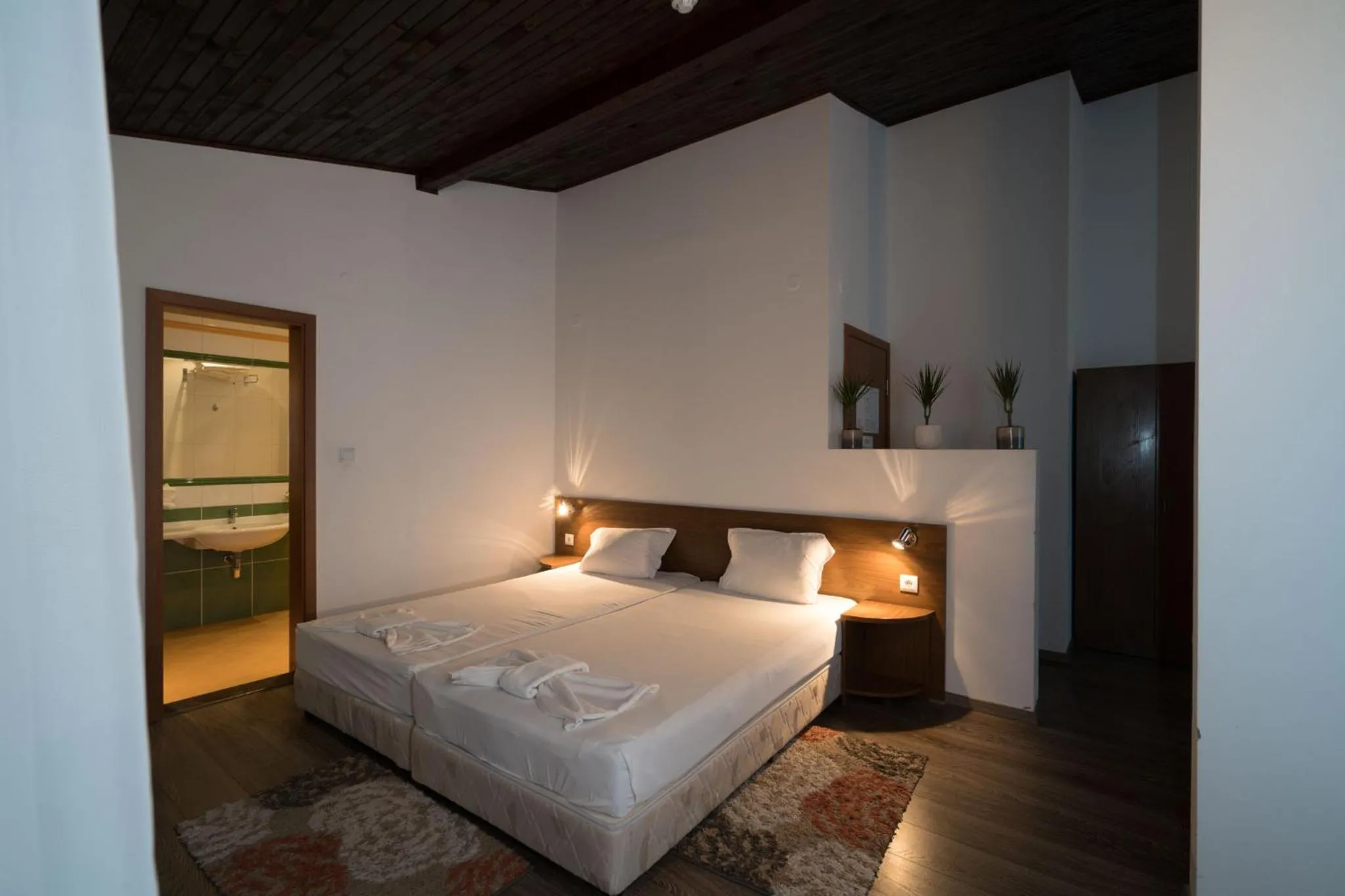 Bedroom, Bed in Family Park Hotel Kyoshkove