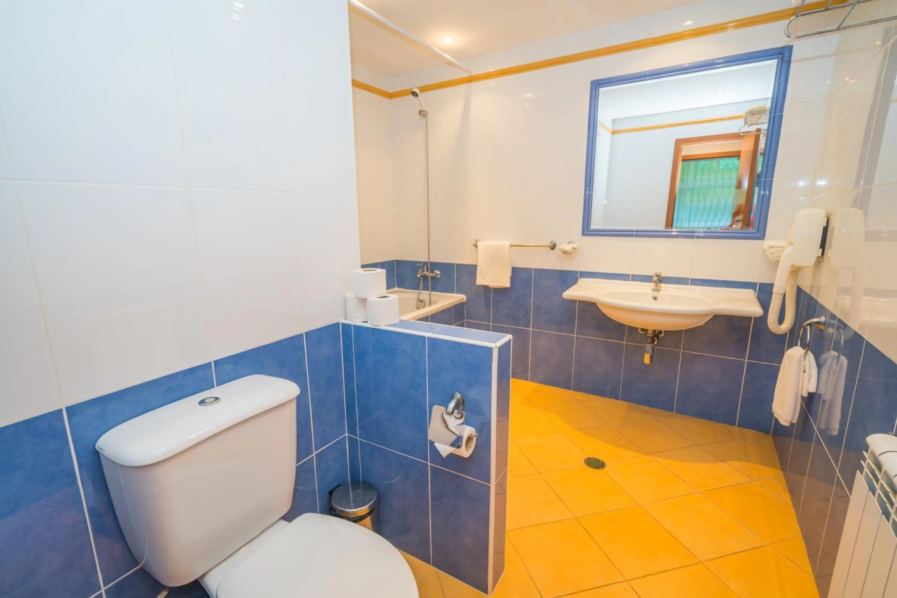 Bathroom in Family Park Hotel Kyoshkove