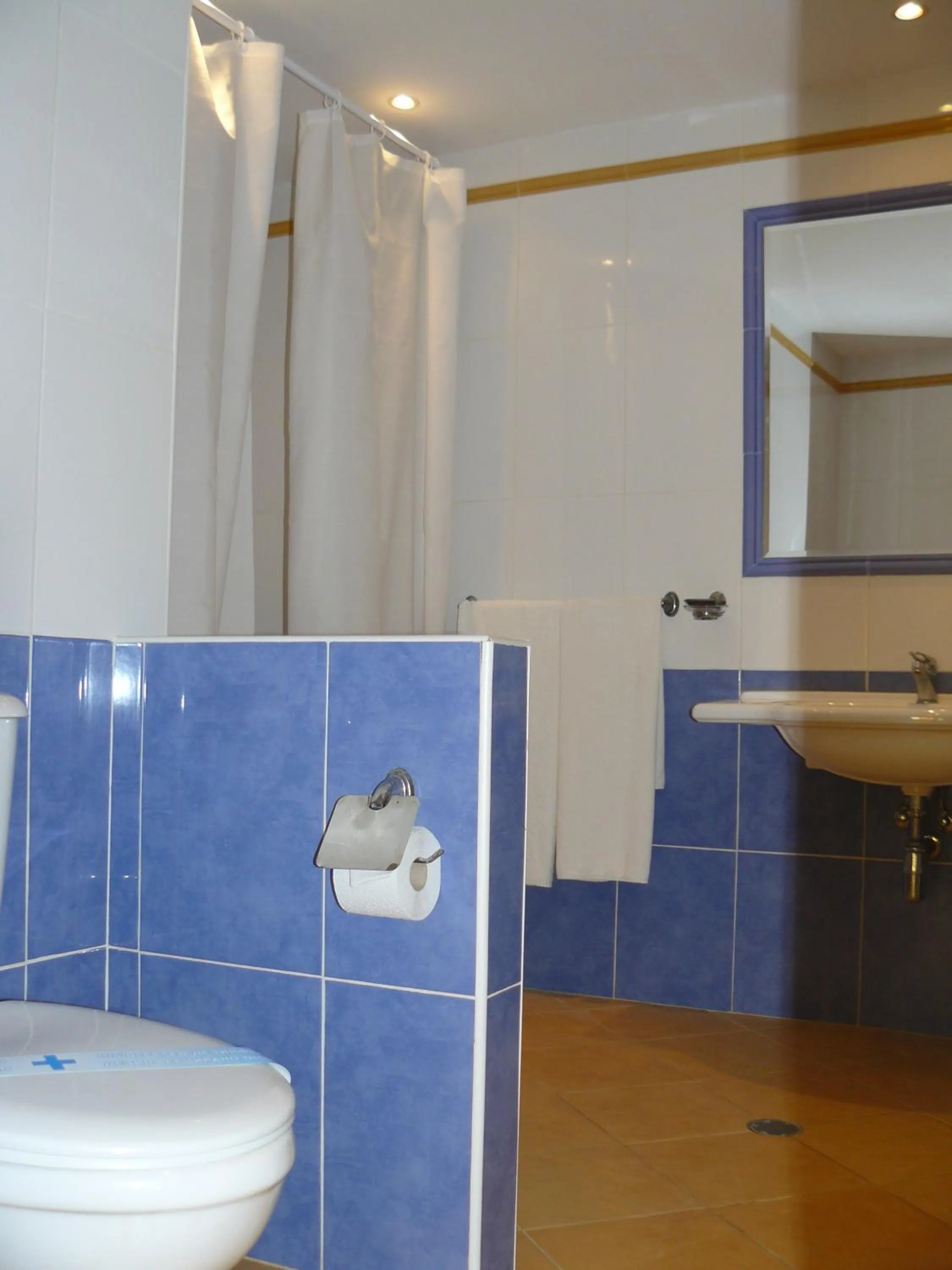 Toilet in Family Park Hotel Kyoshkove