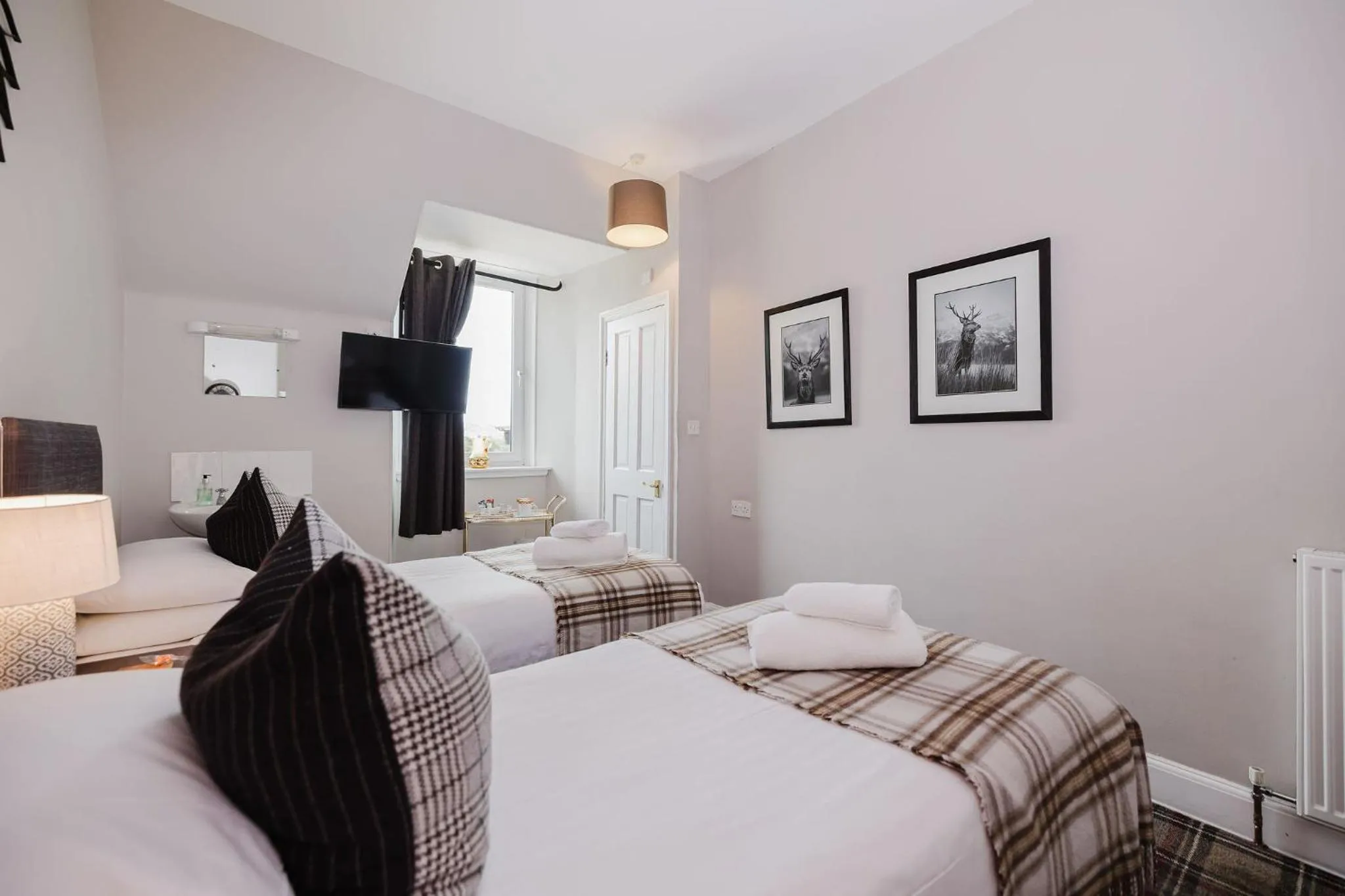 Bed in Whitebridge Hotel