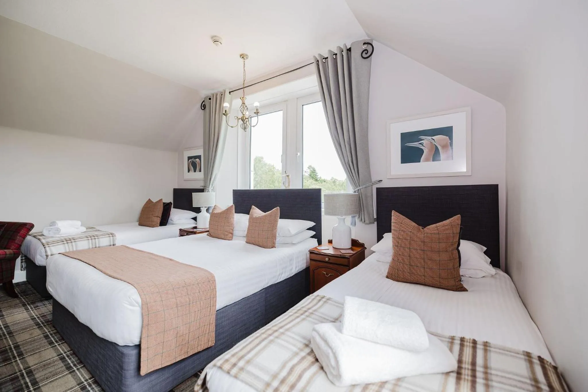 Bed in Whitebridge Hotel