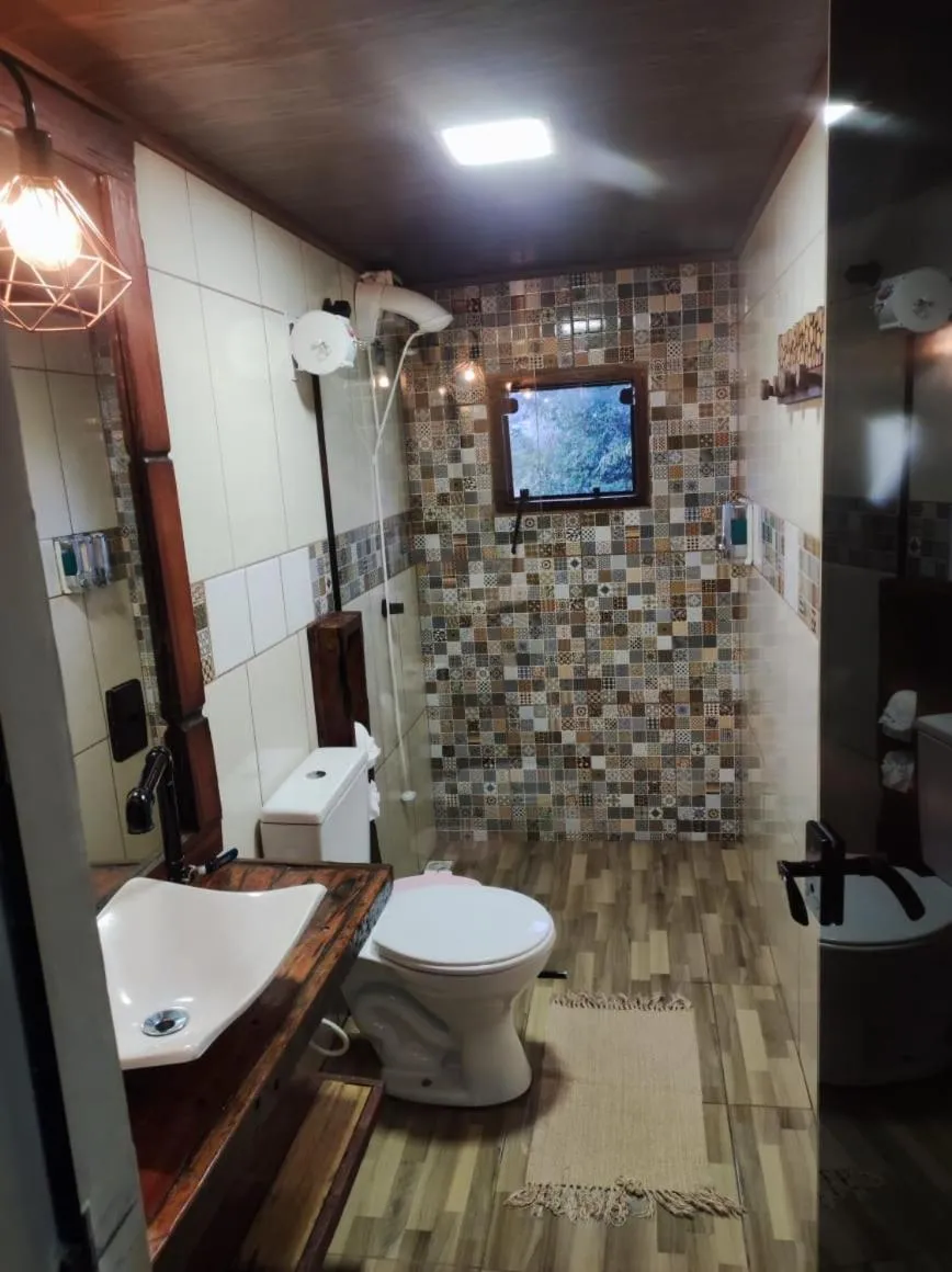 Bathroom in Sanctuary Pirenópolis Suítes e Flats