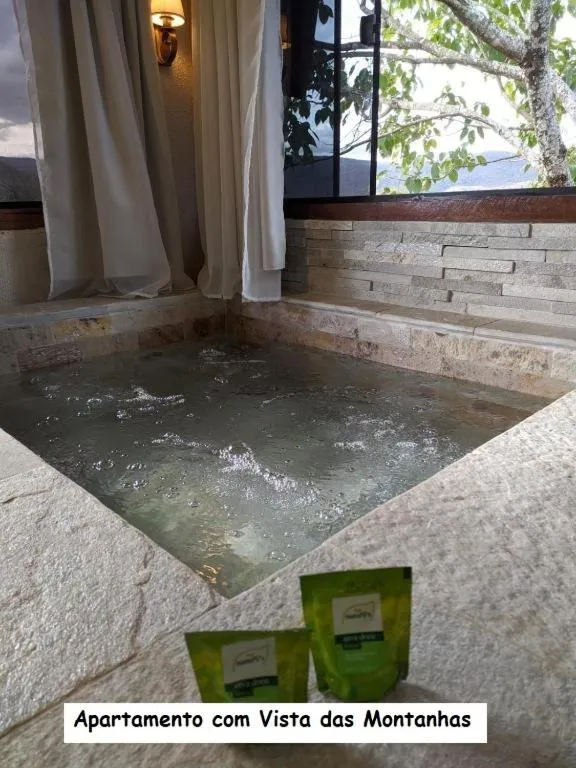 Hot Tub in Sanctuary Pirenópolis Suítes e Flats