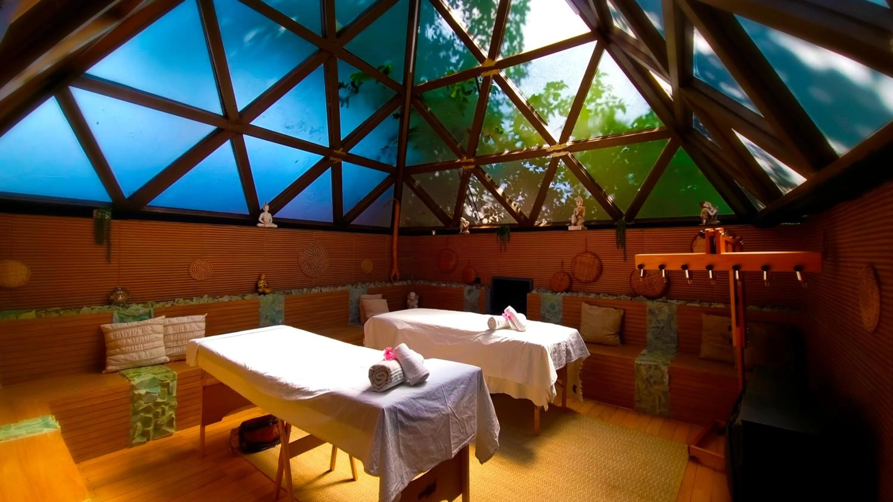 Massage in Sanctuary Pirenópolis Suítes e Flats