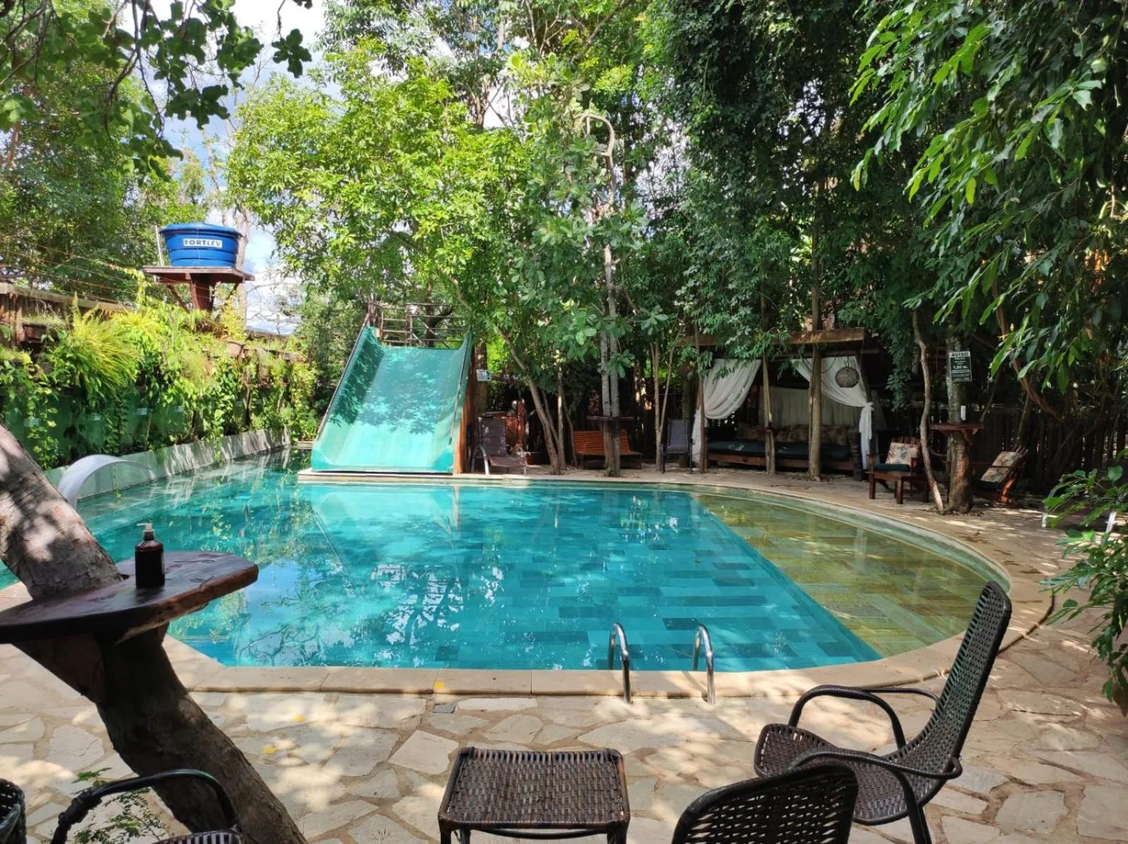 Swimming pool in Sanctuary Pirenópolis Suítes e Flats