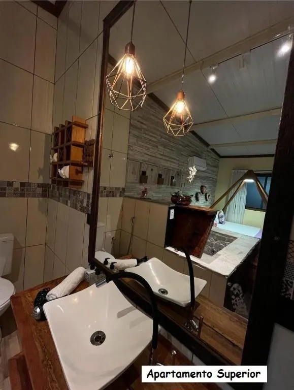 Bathroom in Sanctuary Pirenópolis Suítes e Flats