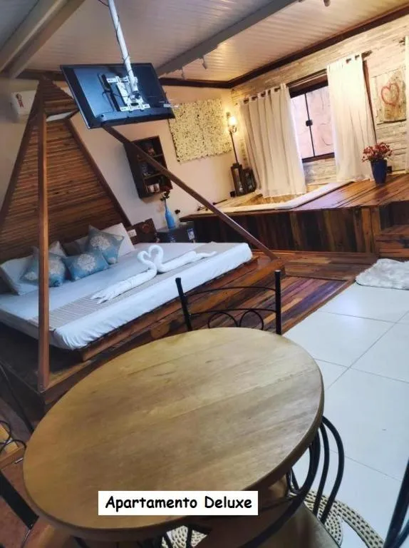 Photo of the whole room, Bed in Sanctuary Pirenópolis Suítes e Flats