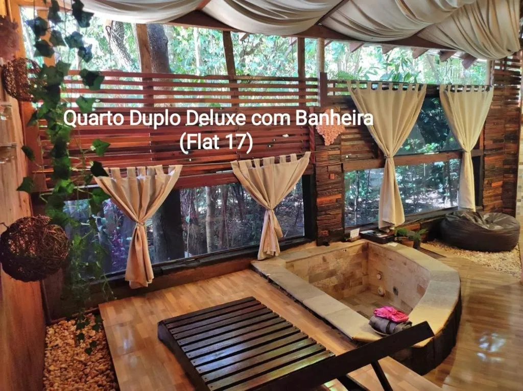 Hot Tub in Sanctuary Pirenópolis Suítes e Flats