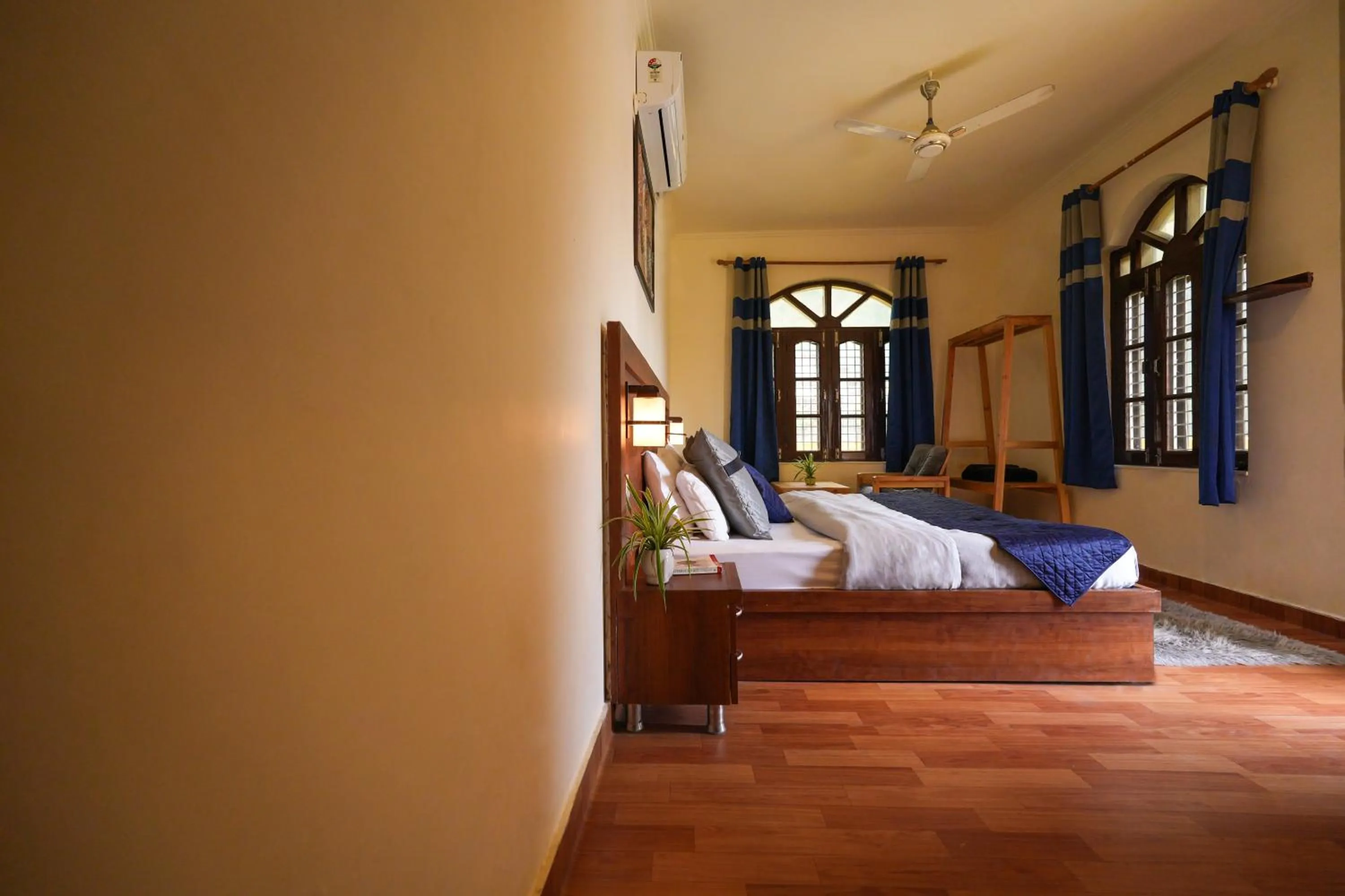 Bed in Shalom Backpackers Rishikesh