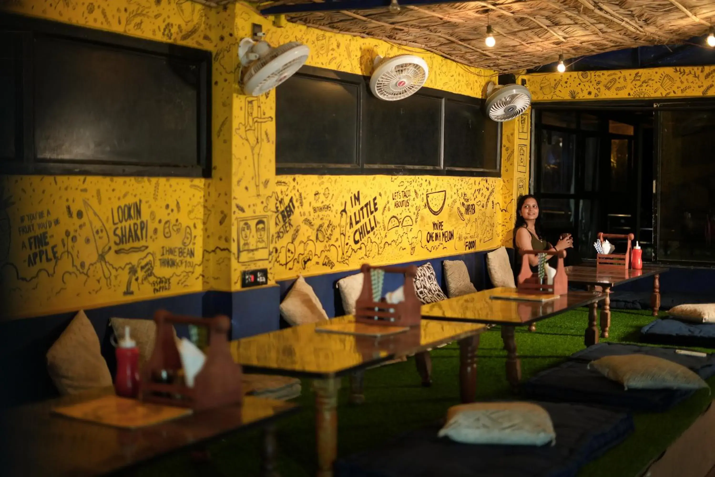 Restaurant/places to eat in Shalom Backpackers Rishikesh Restaurant/places to eat in Shalom Backpackers Rishikesh