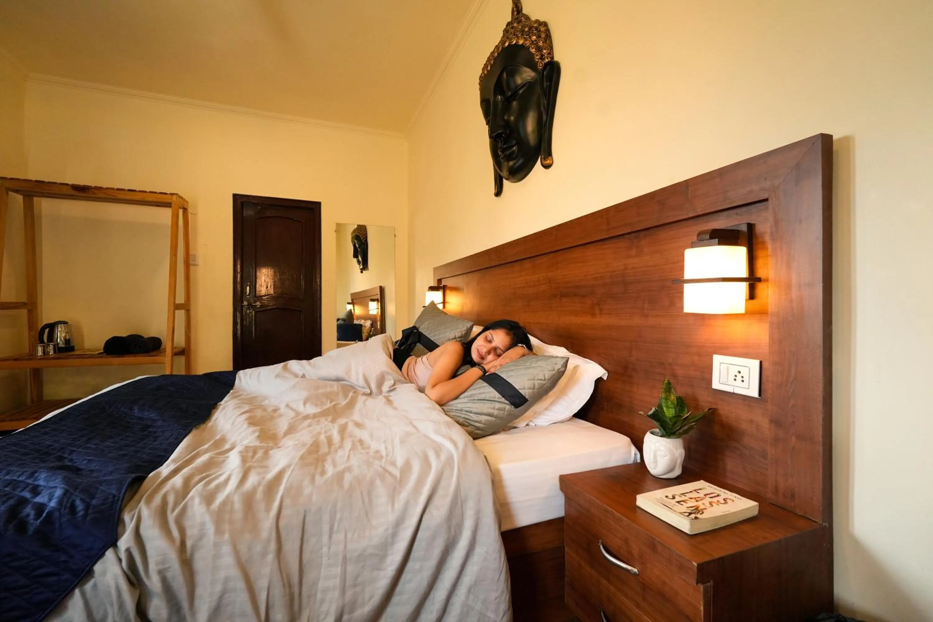 Bed in Shalom Backpackers Rishikesh