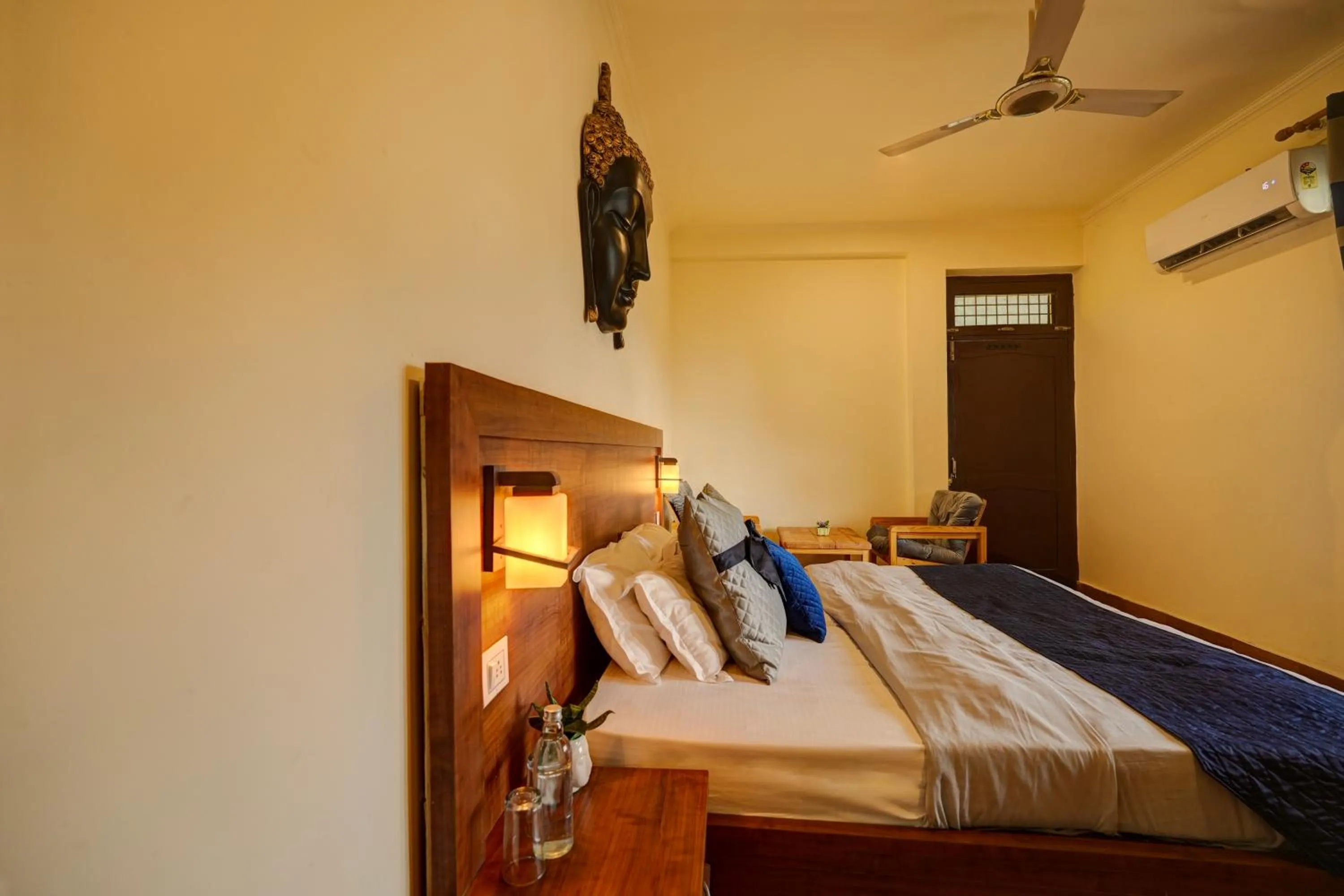 Bed in Shalom Backpackers Rishikesh