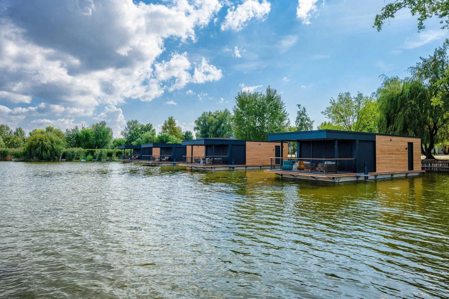 Donautica Hotel & Restaurant