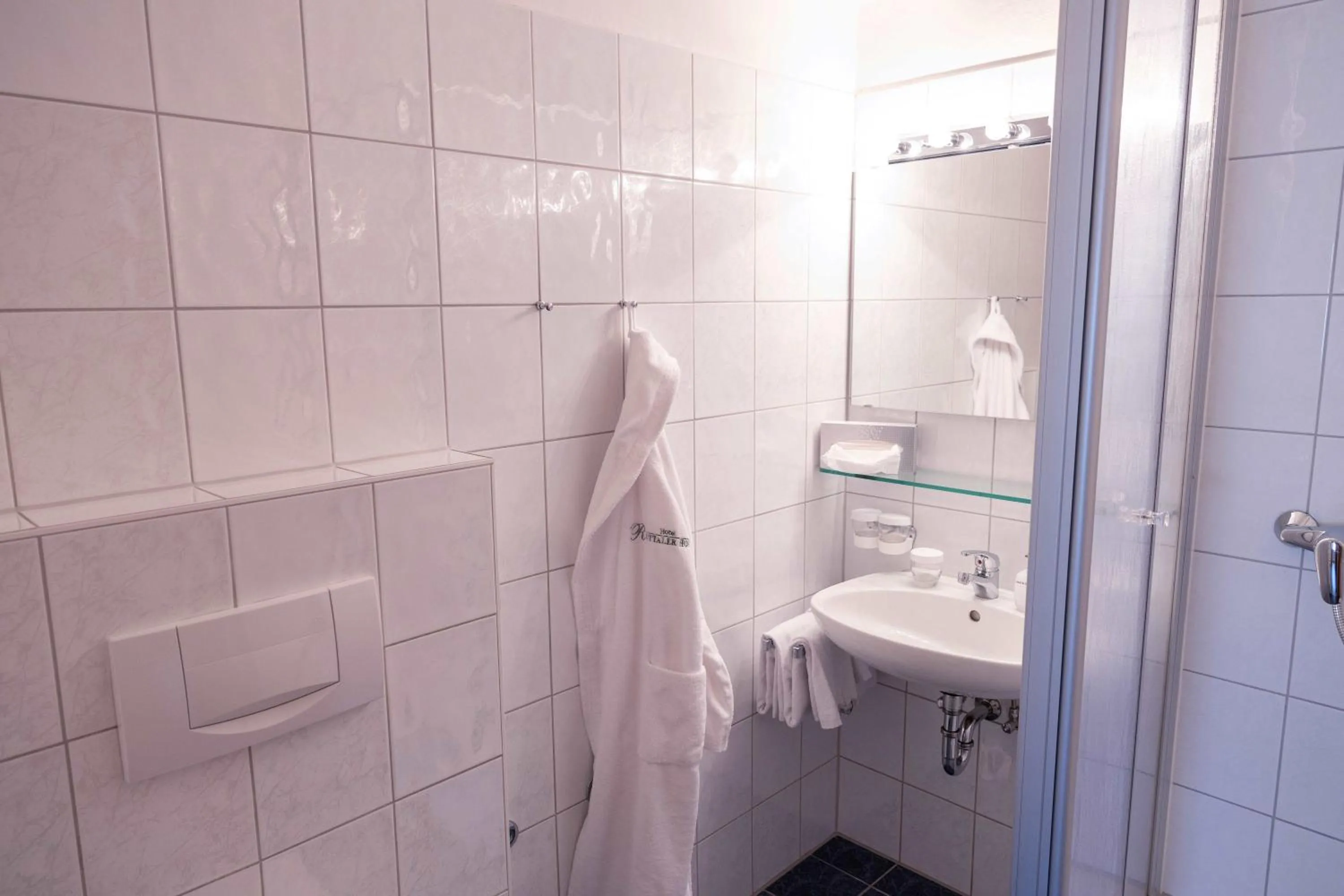 Bathroom in Hotel Rottaler Hof