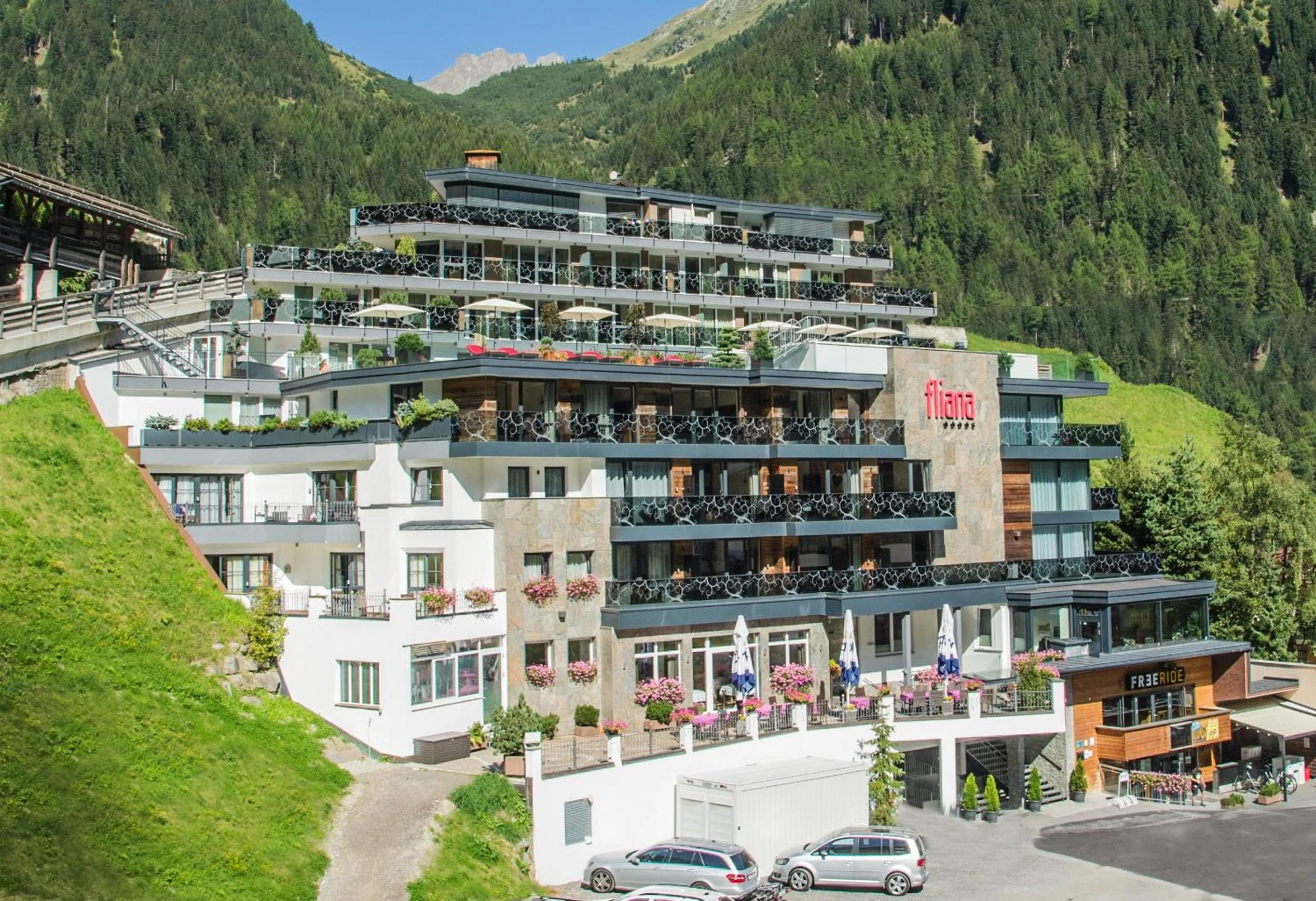 Property building in Hotel Fliana 4-Sterne Superior
