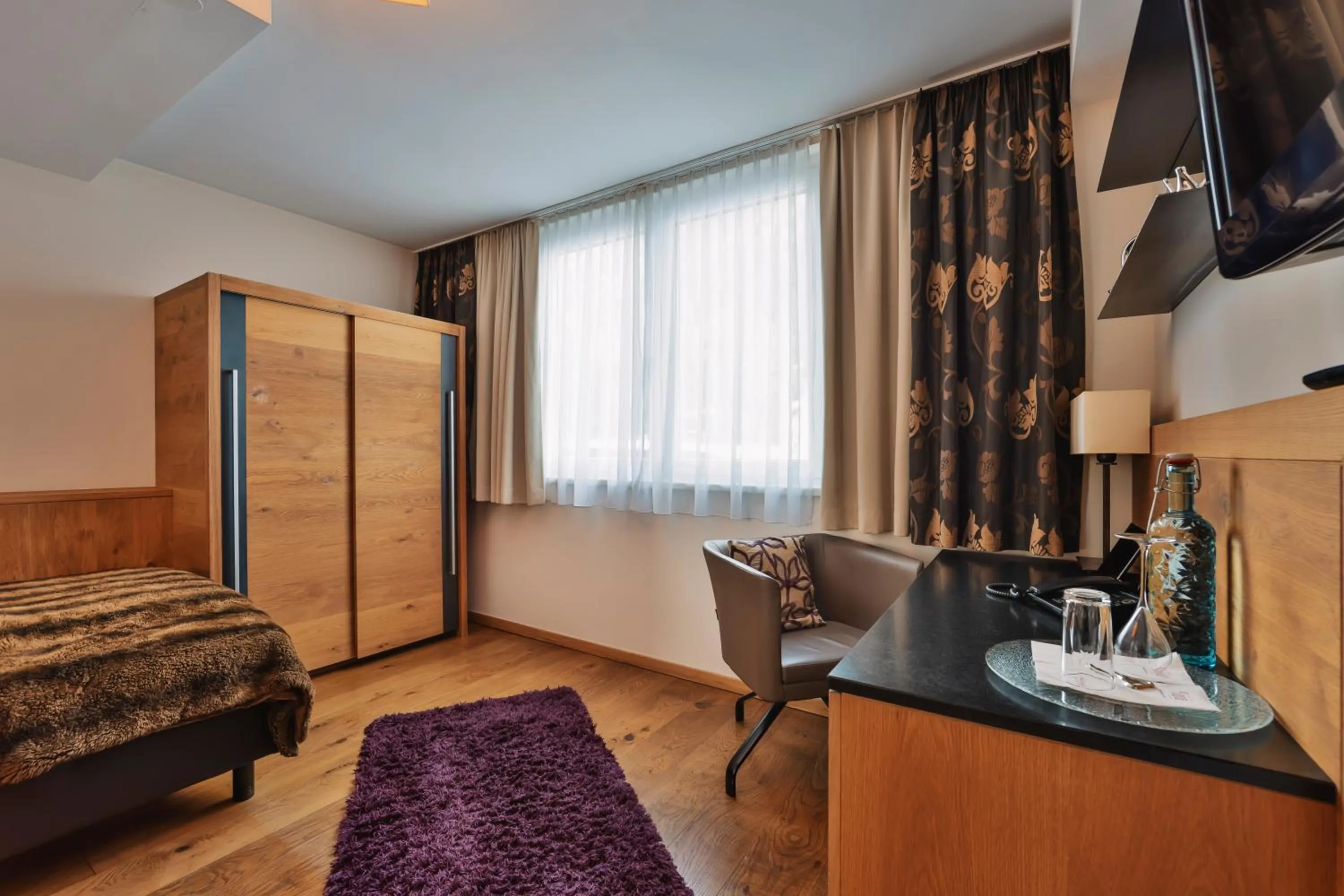 Photo of the whole room, Bed in Hotel Fliana 4-Sterne Superior