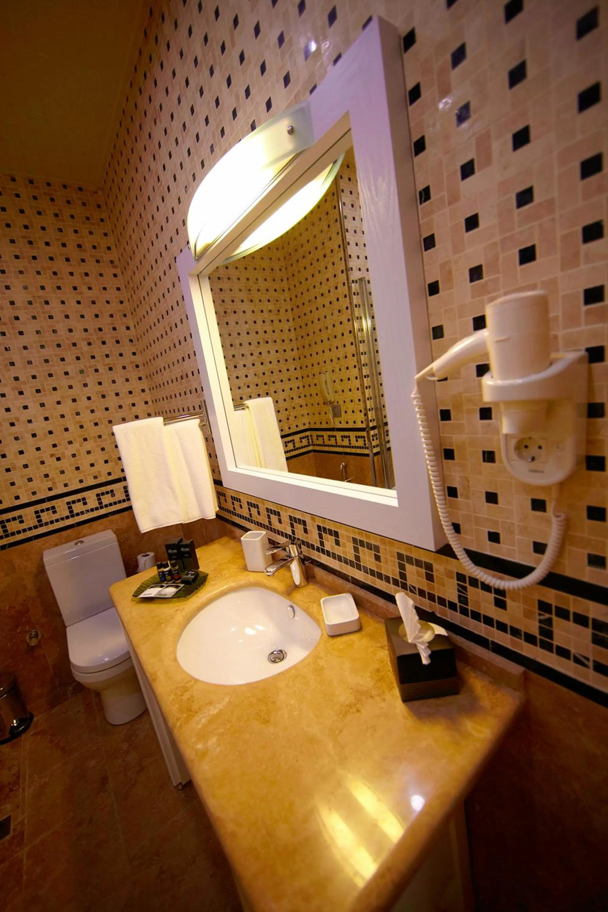 Bathroom in Graaf Hotel