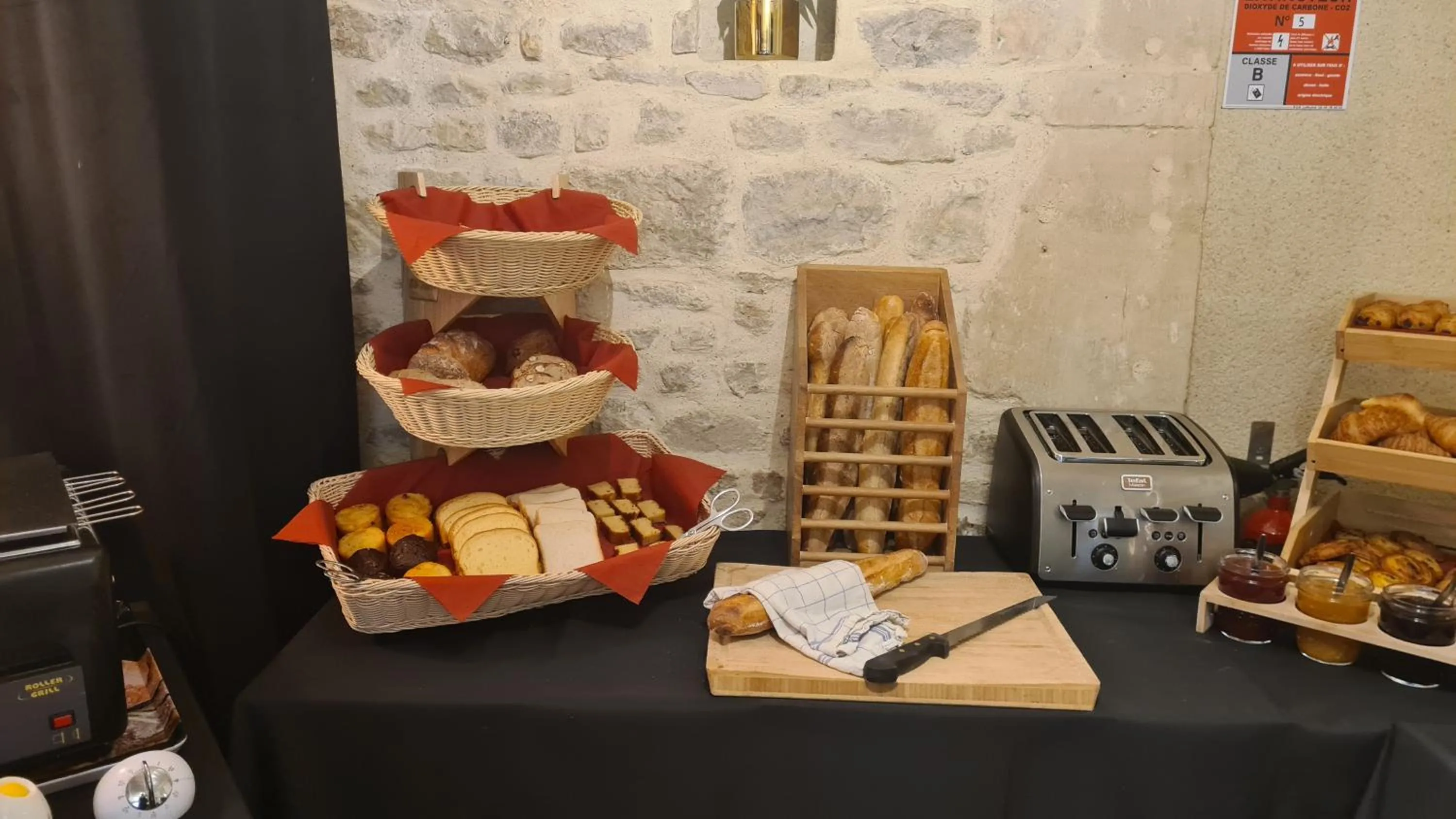 Food and drinks in Hotel Reine Mathilde