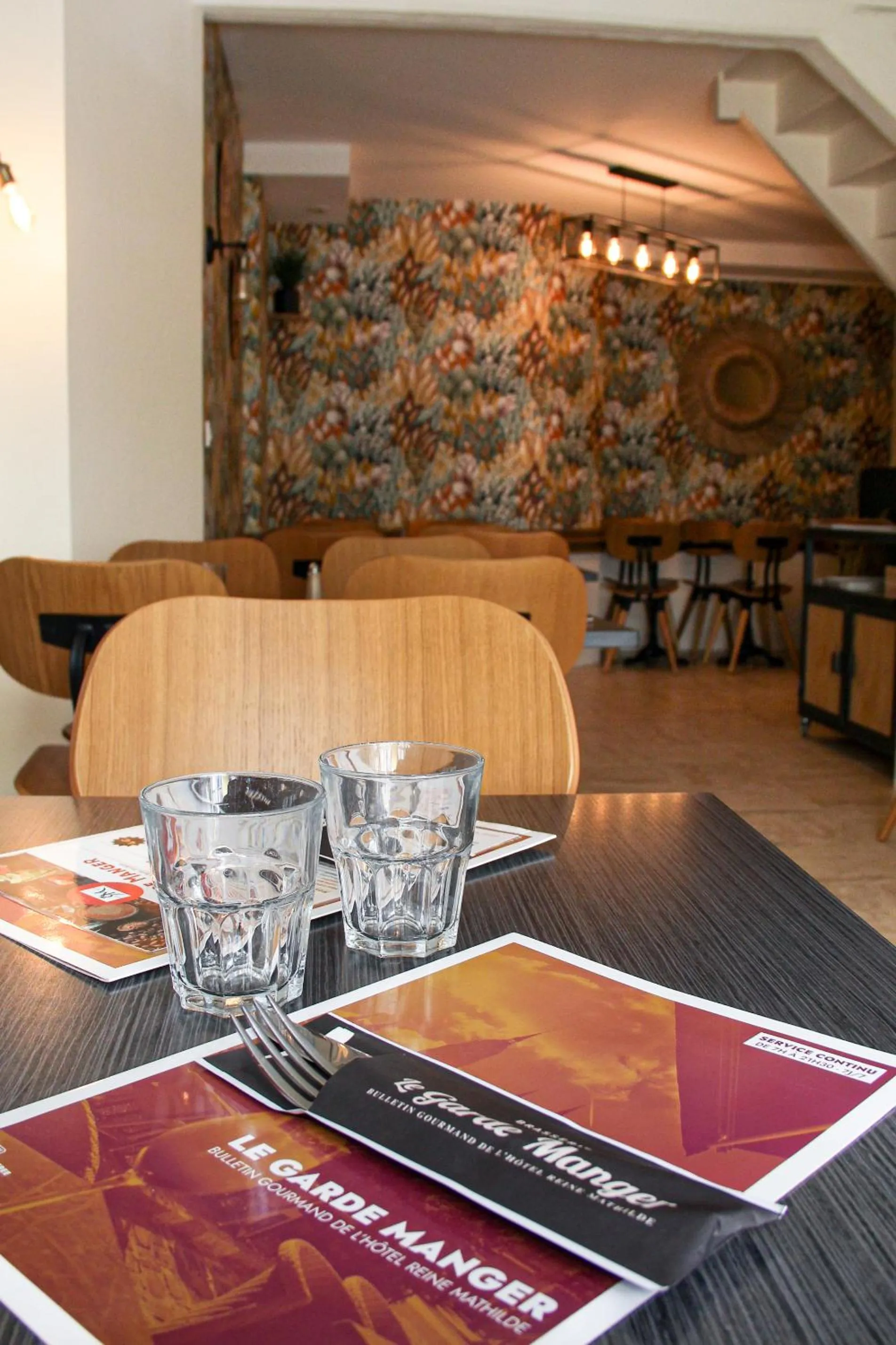 Restaurant/places to eat in Hotel Reine Mathilde