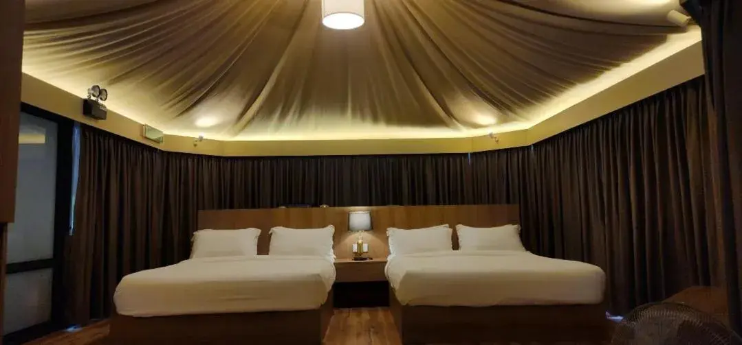 Bedroom, Bed in Boulder Valley Bedroom, Bed in Boulder Valley