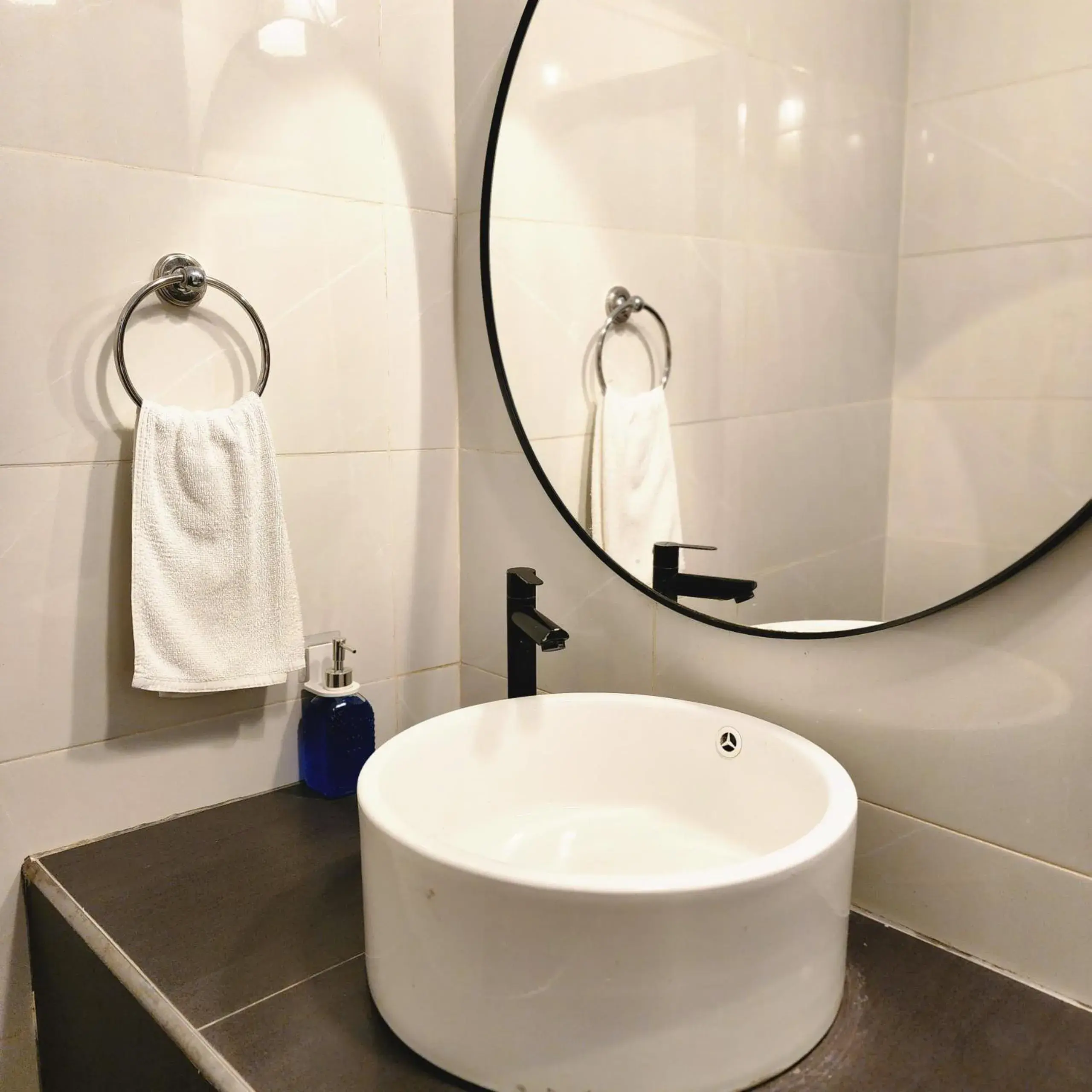 Bathroom in Boulder Valley Bathroom in Boulder Valley