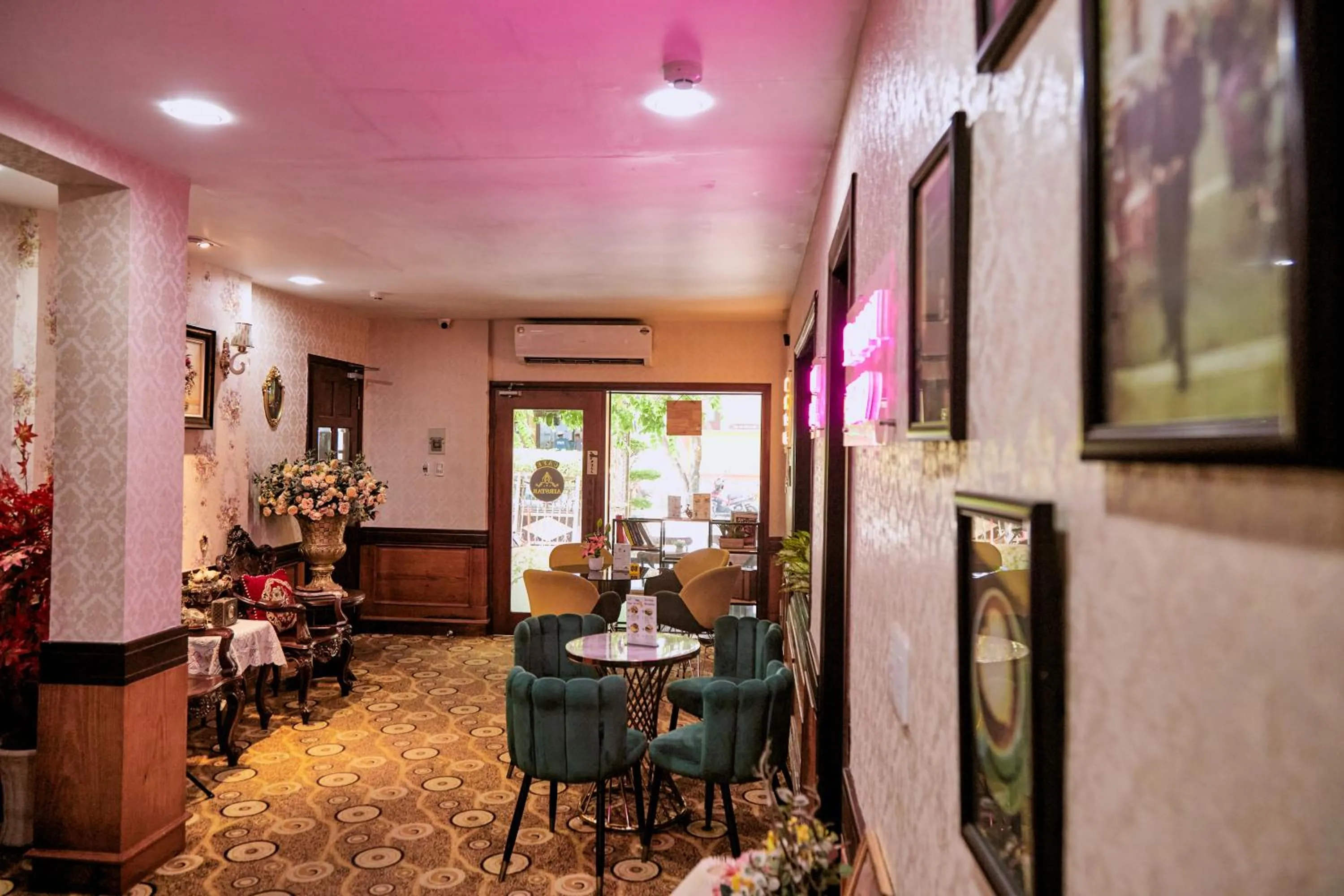 Lounge or bar in Air Star Hotel