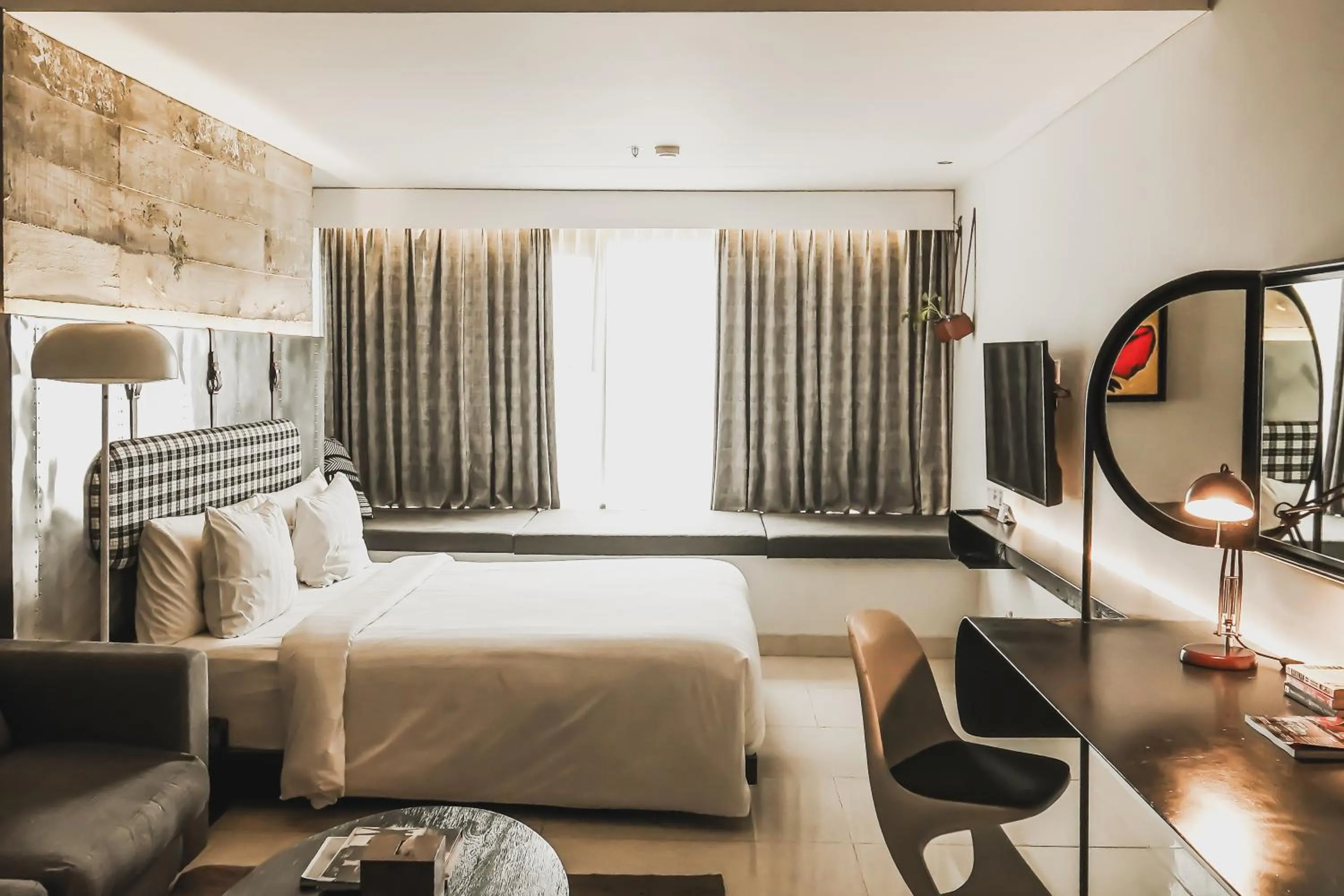 Bedroom, Bed in PULANG ke UTTARA