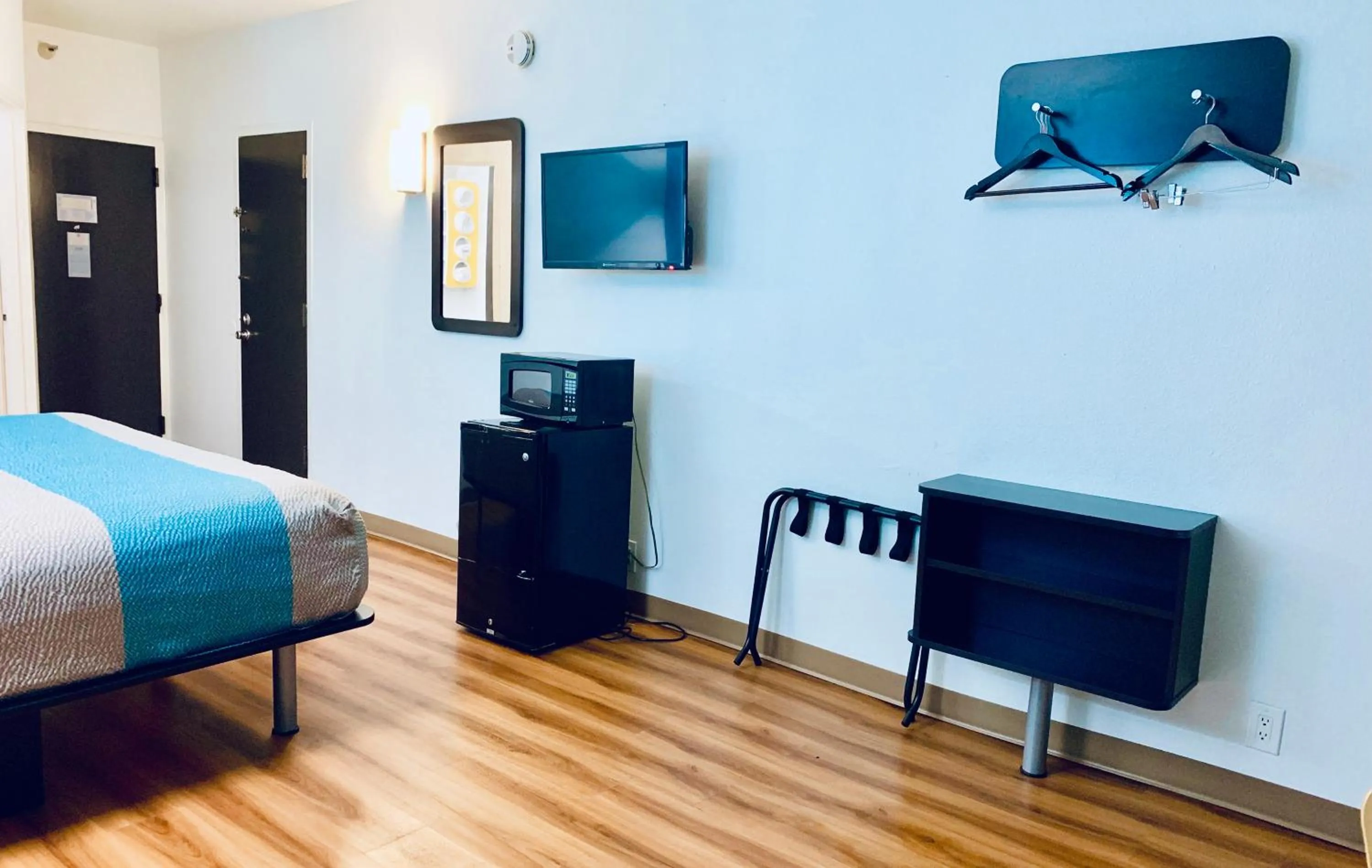 Bedroom, Bed in Motel 6-Lewisville, TX - Medical City