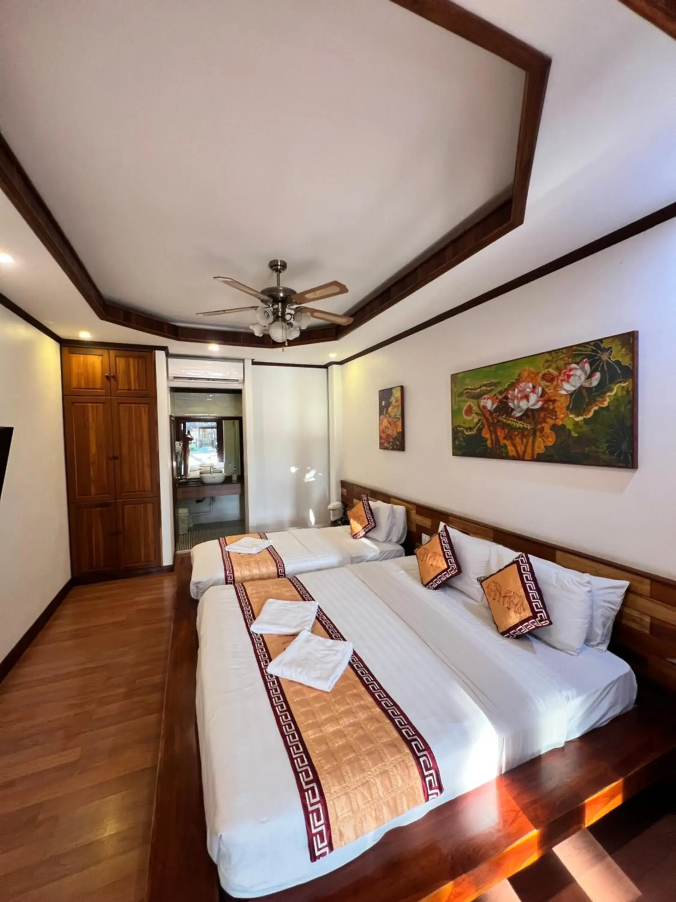 Bed in Queens House Bed in Queens House